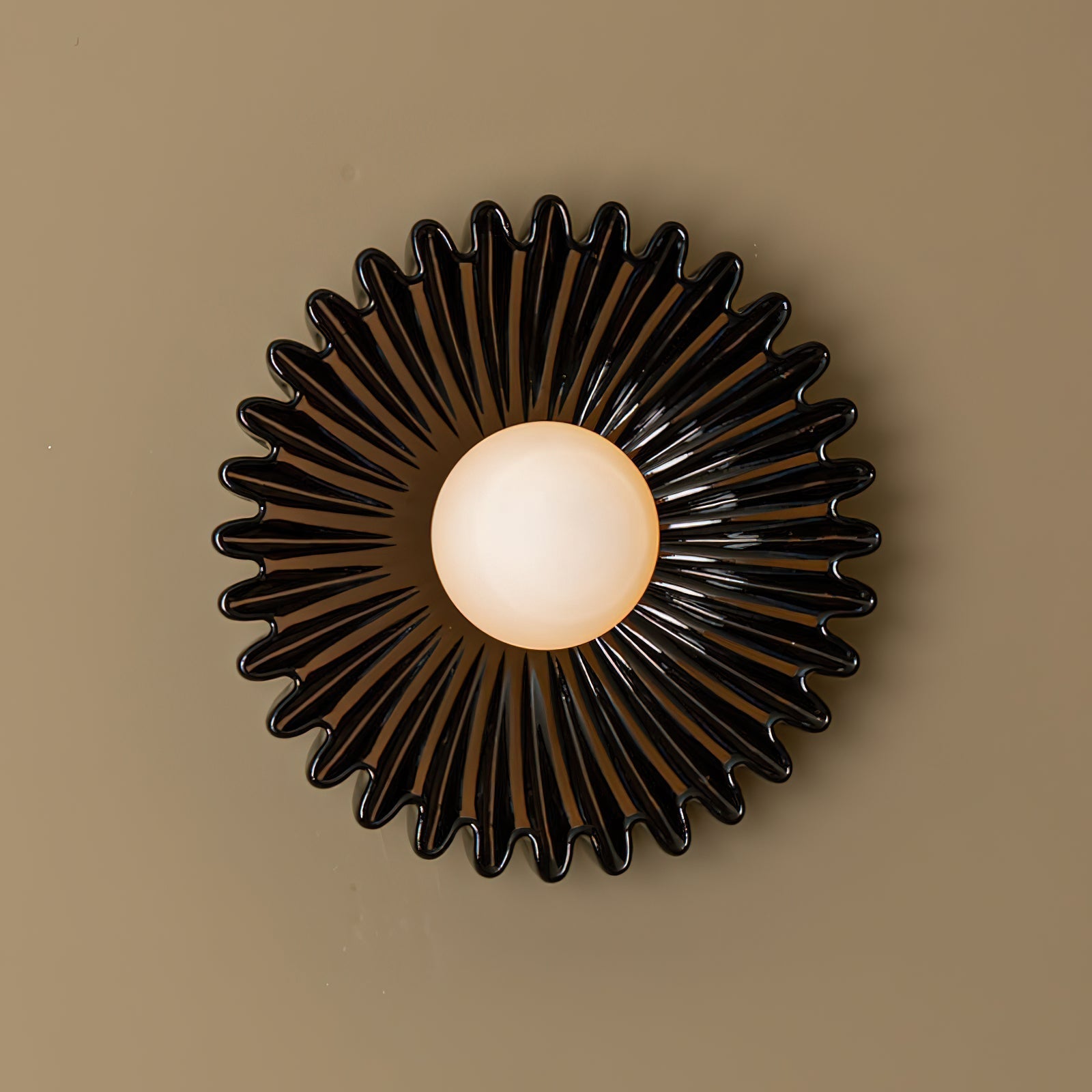 Wall Lamp Ceramics and Glass Dark Green White Black Beige Sculptural - Neutralighting