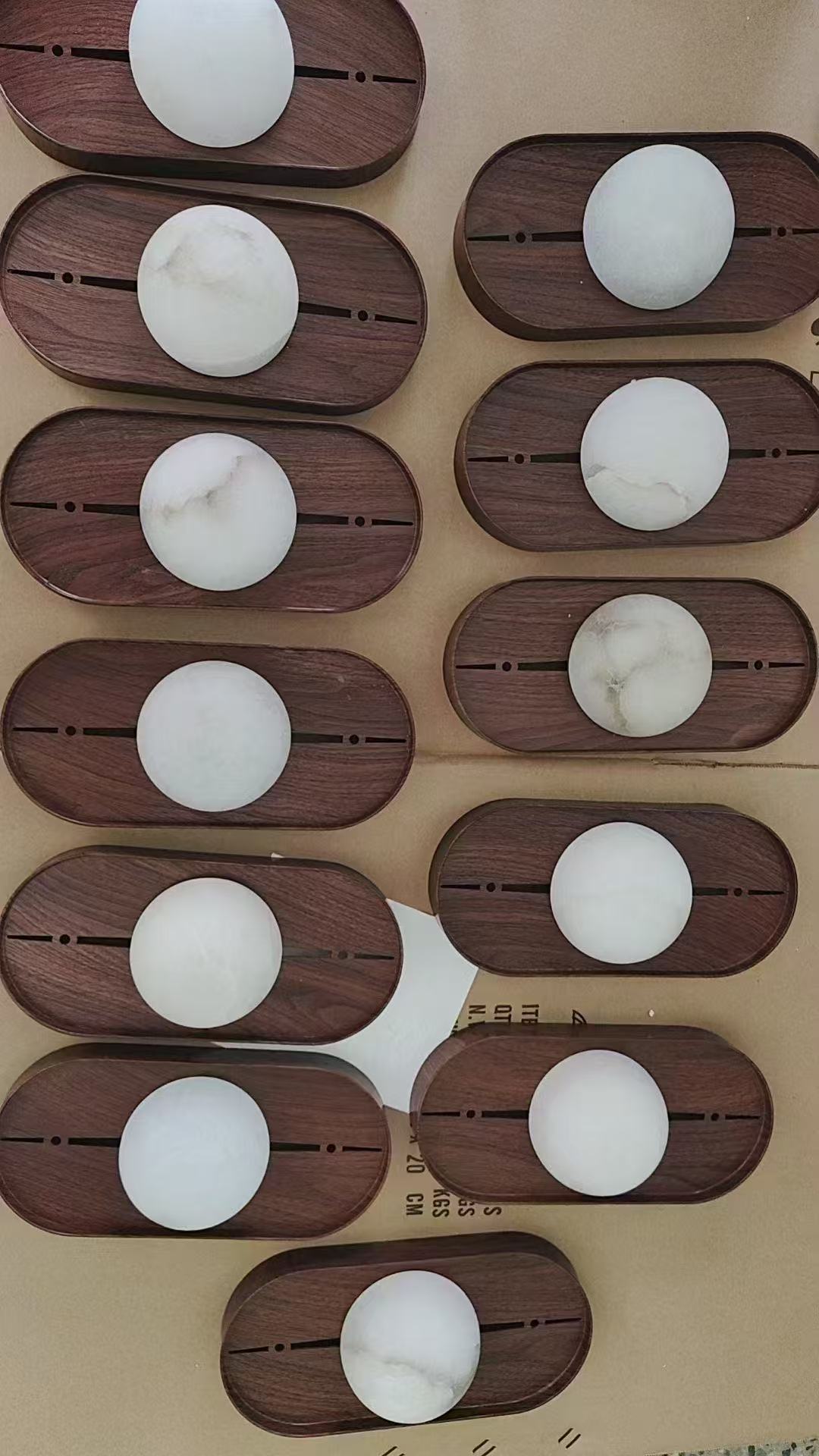 Ildvuvyh Modern Minimalist Metal Alabaster Wall Lamp - Neutralighting