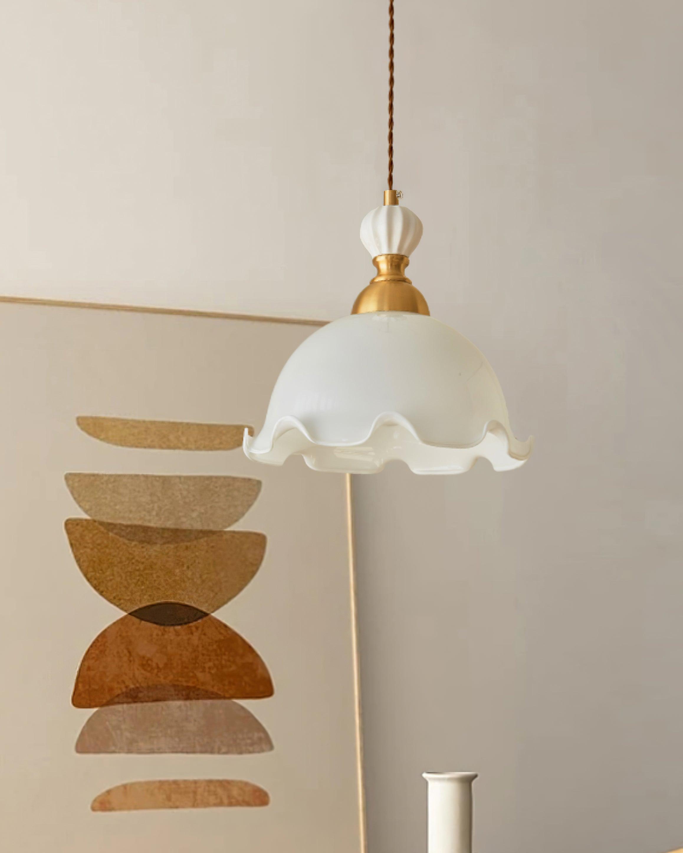 Pendant Lamp Wavy Edge Glass Shade Soft Glow Vintage Romantic - Neutralighting
