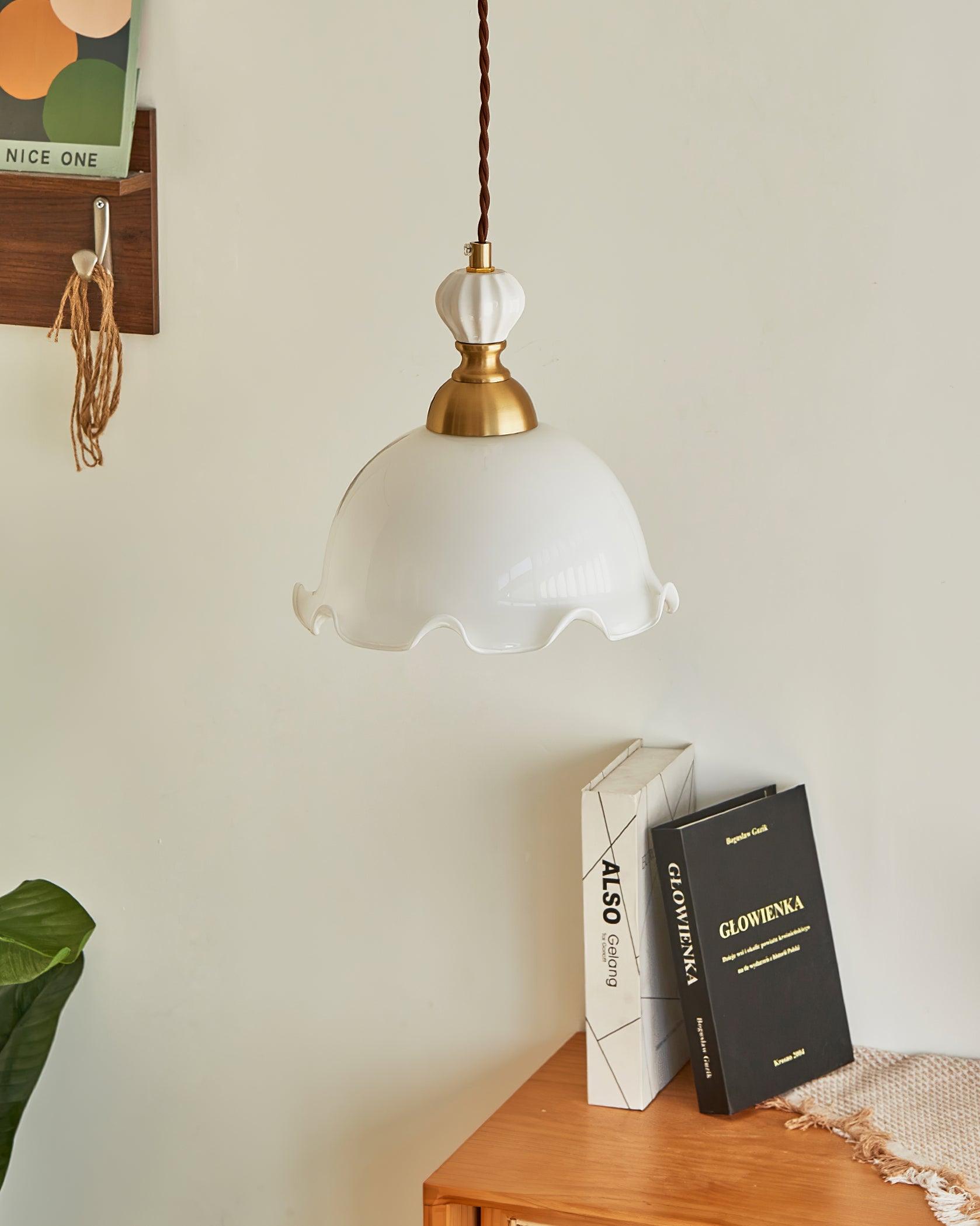 Pendant Lamp Wavy Edge Glass Shade Soft Glow Vintage Romantic - Neutralighting