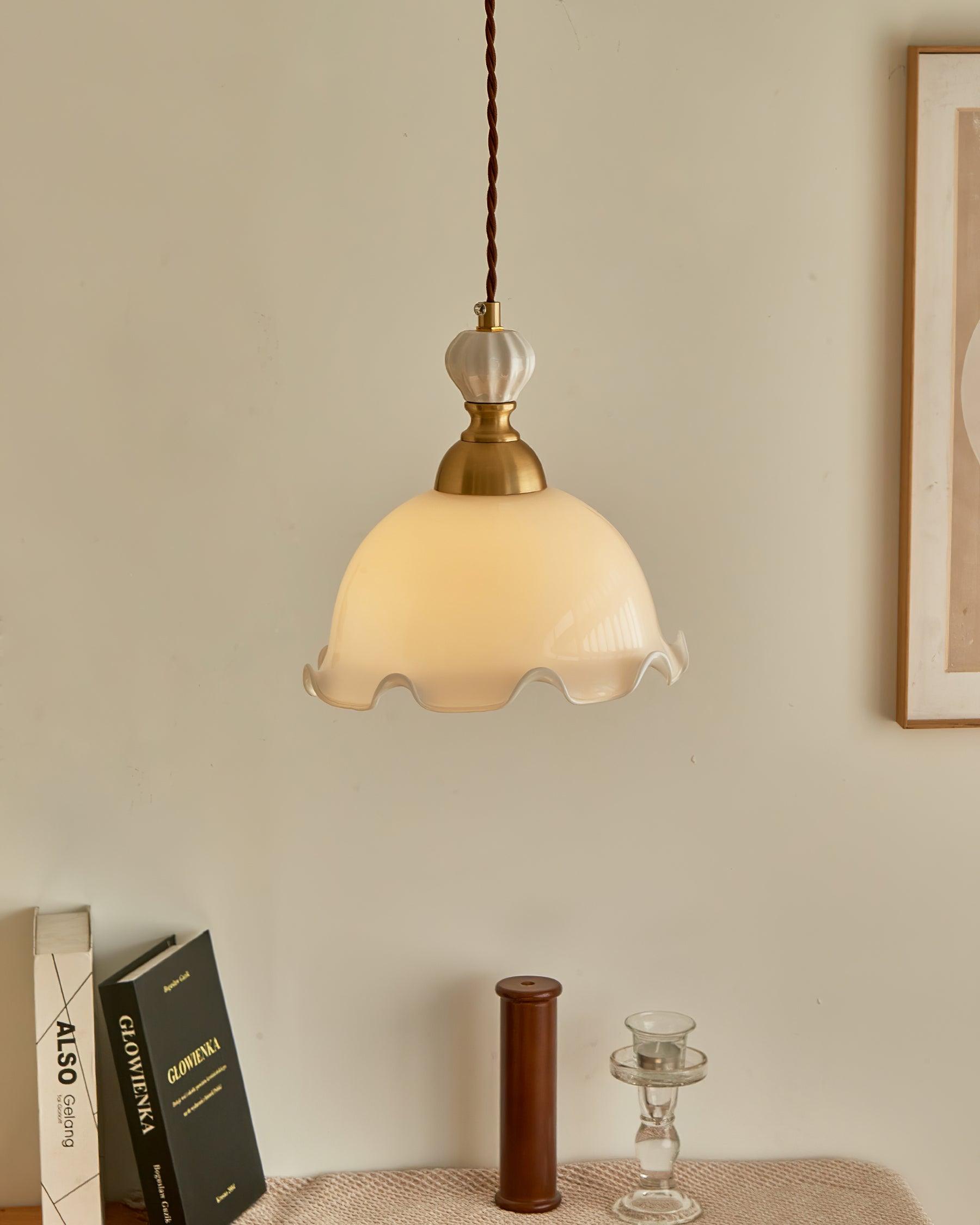 Pendant Lamp Wavy Edge Glass Shade Soft Glow Vintage Romantic - Neutralighting