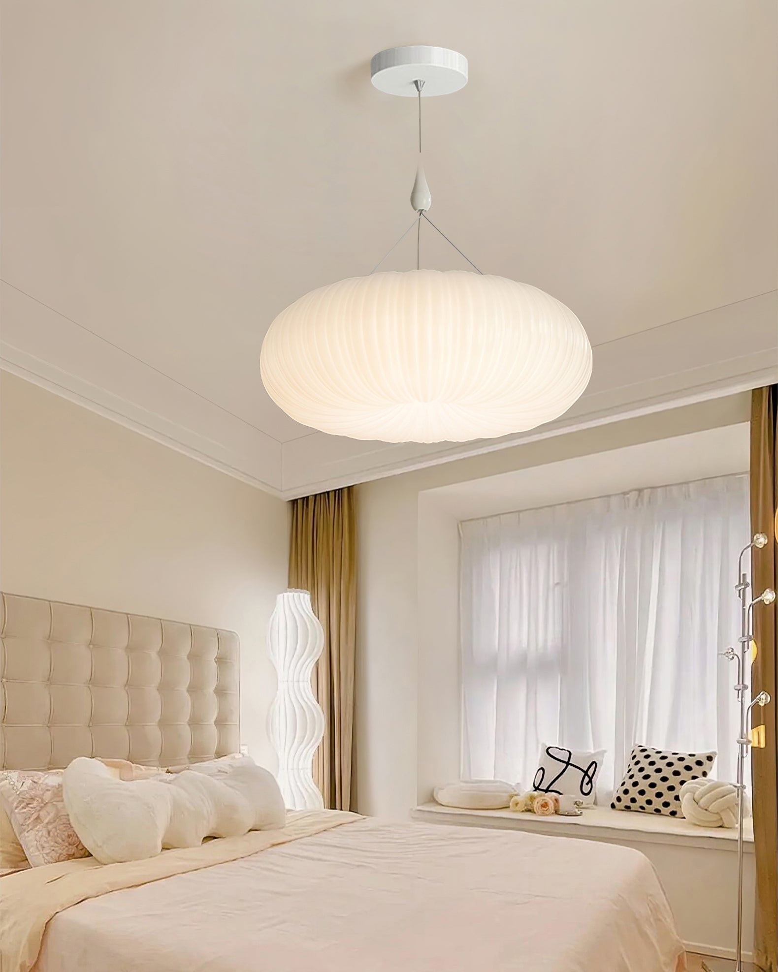 Bobby Oval Pendant Light - Neutralighting