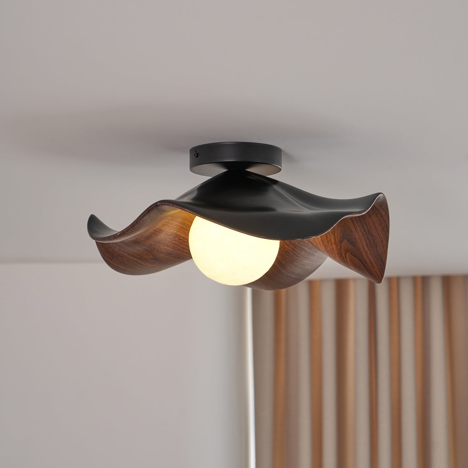 Lanoe Ceiling Light Wood Black&White - Neutralighting