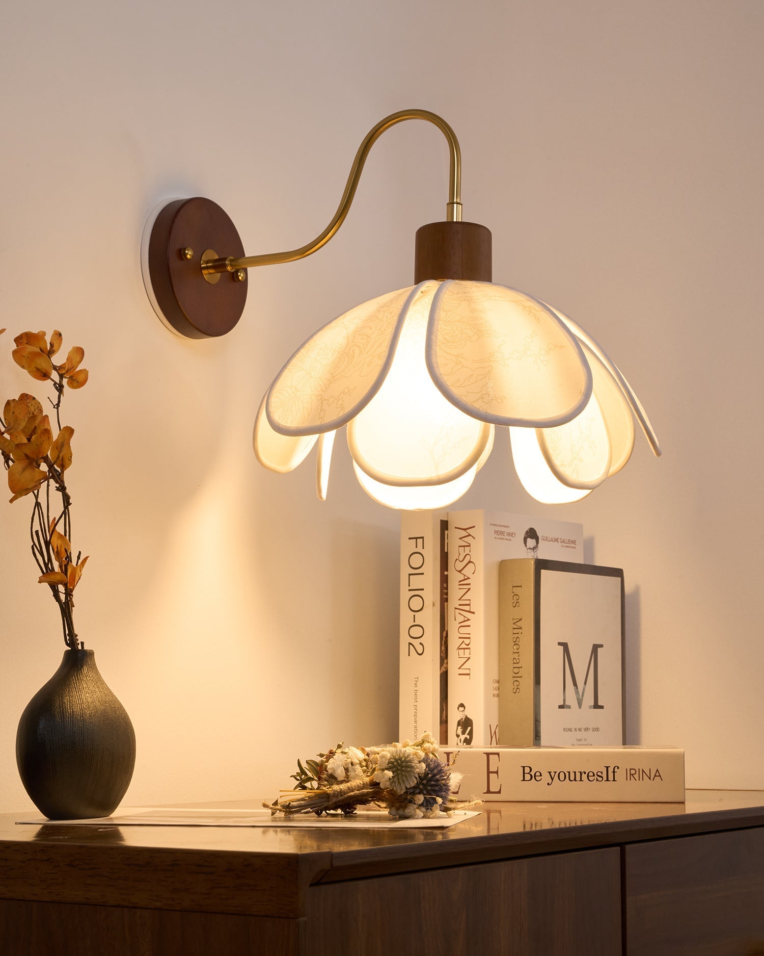 Florayne Vintage Floral Glass Wall Lamp - Neutralighting