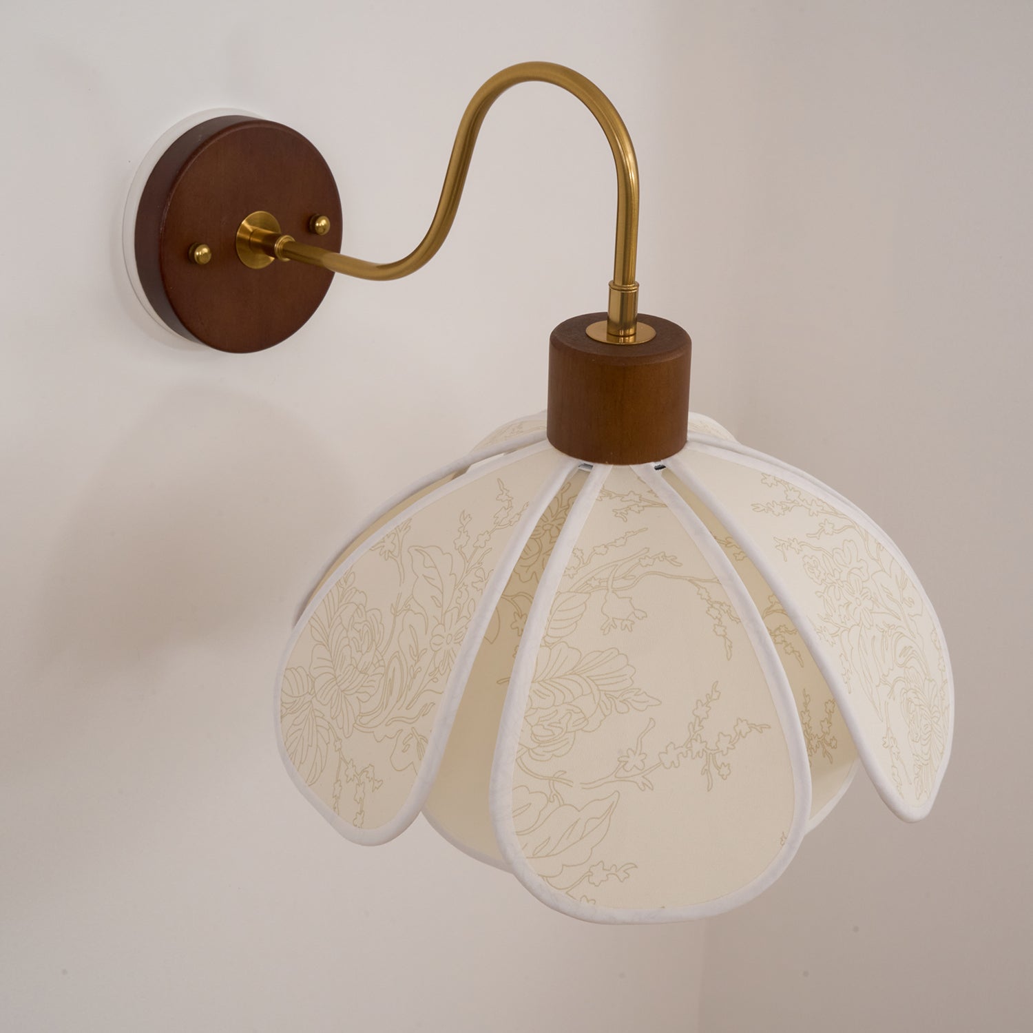 Florayne Vintage Floral Glass Wall Lamp - Neutralighting