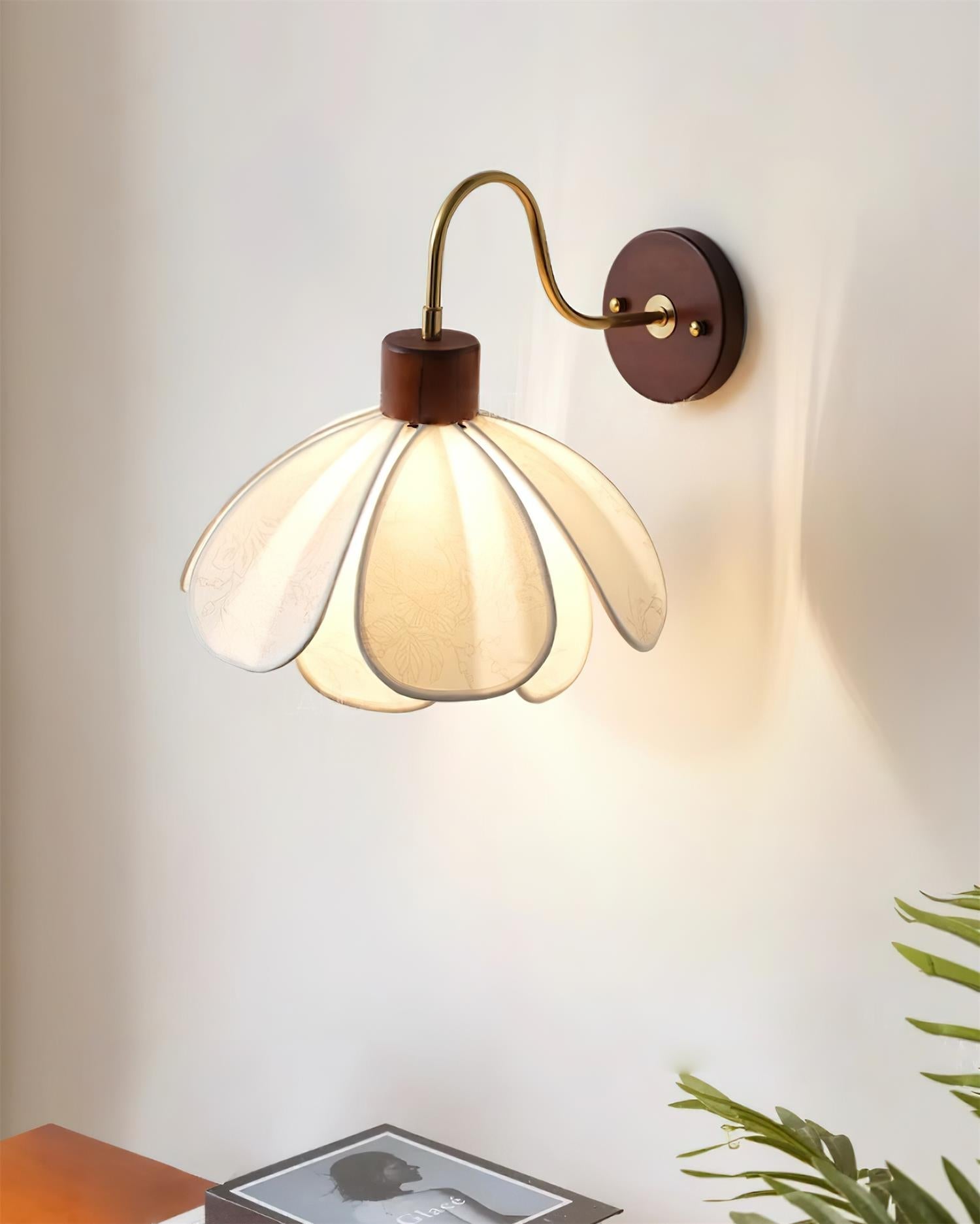 Florayne Vintage Floral Glass Wall Lamp - Neutralighting