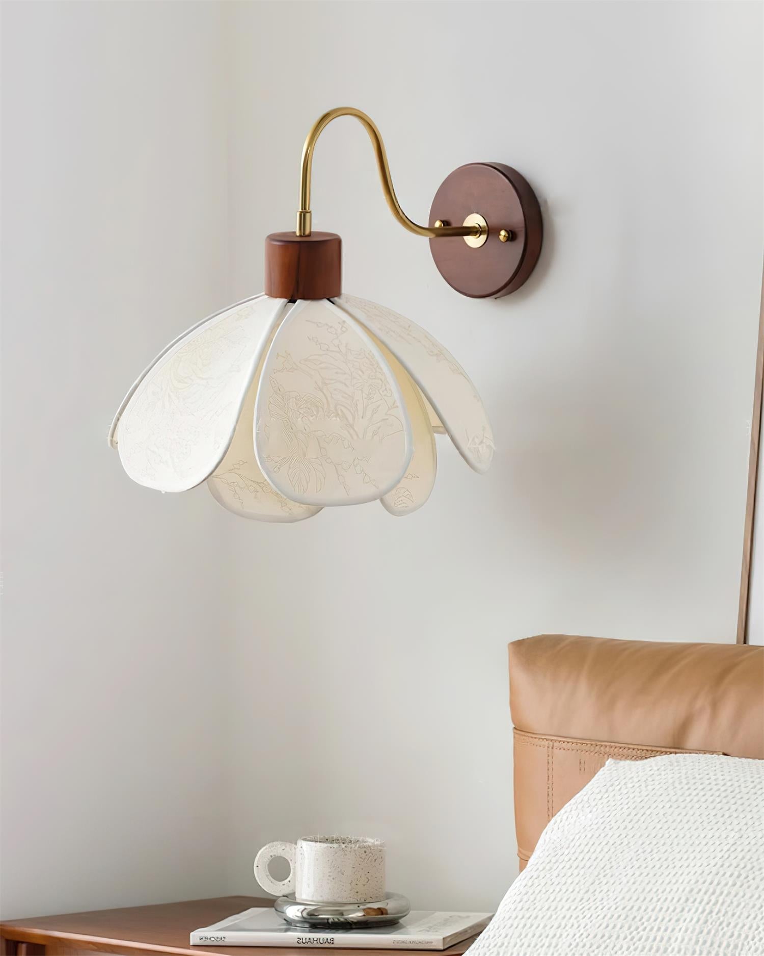 Florayne Vintage Floral Glass Wall Lamp - Neutralighting