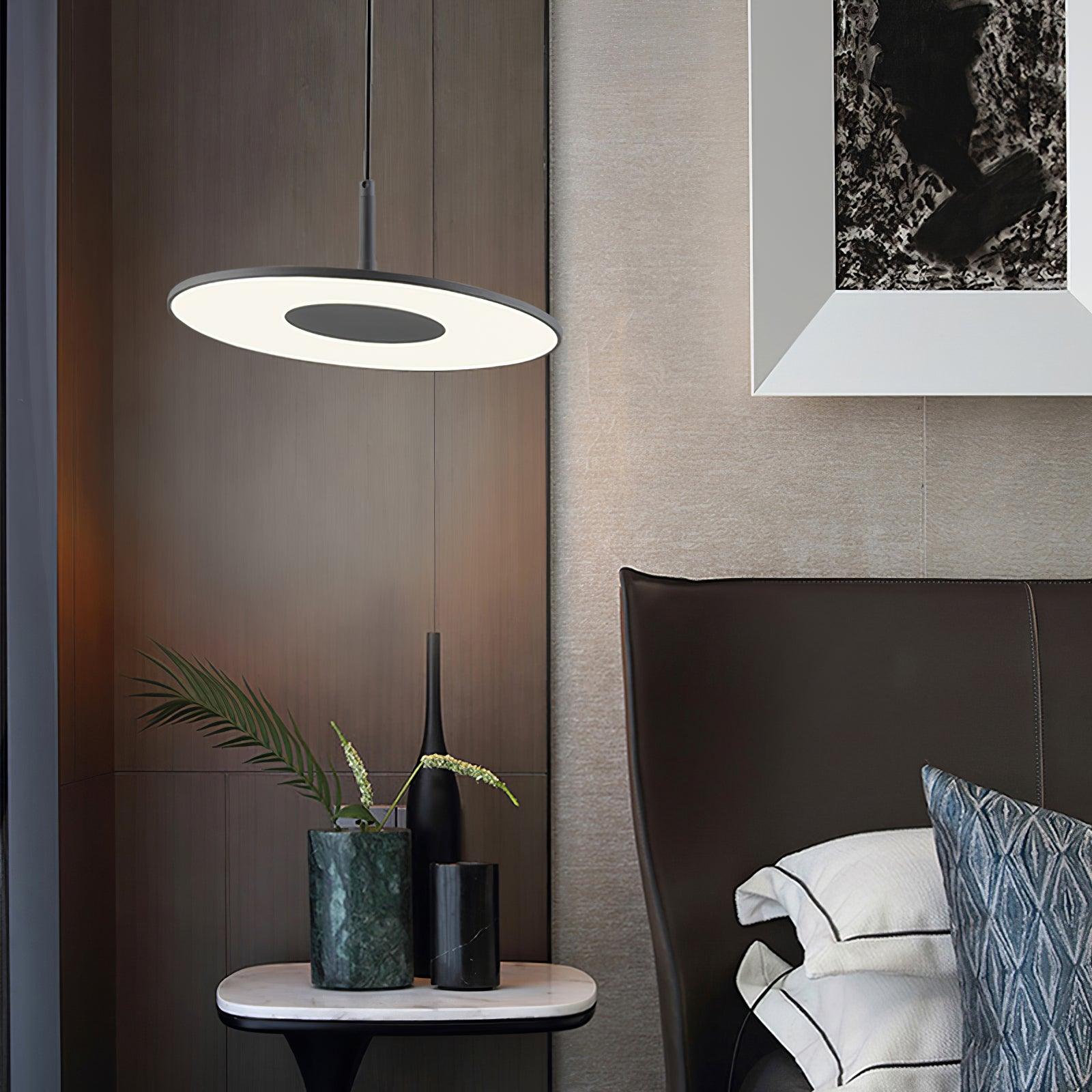 Vosolus Minimalist Metal Pendant Light - Neutralighting