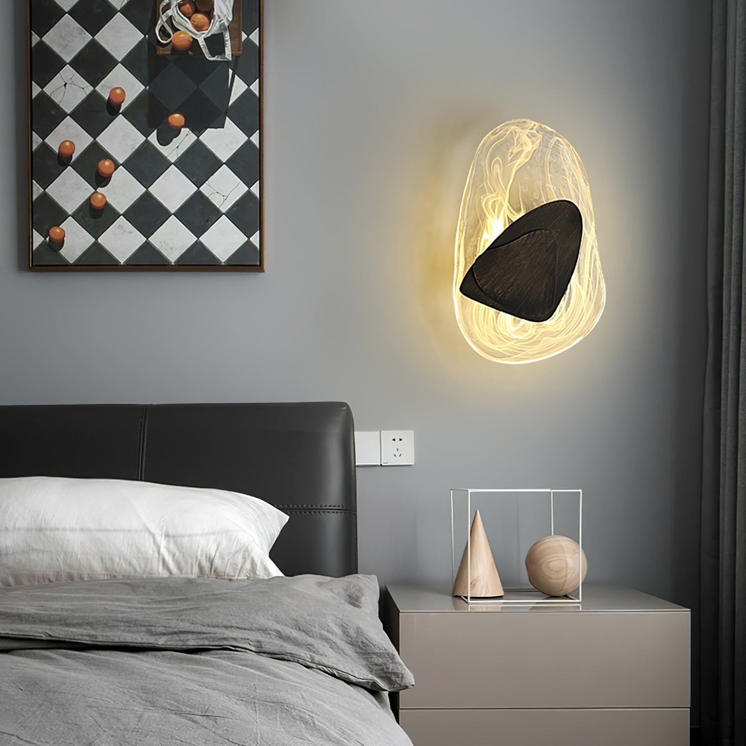 Beatrice Artistic Black Glass Wall Lamp - Neutralighting