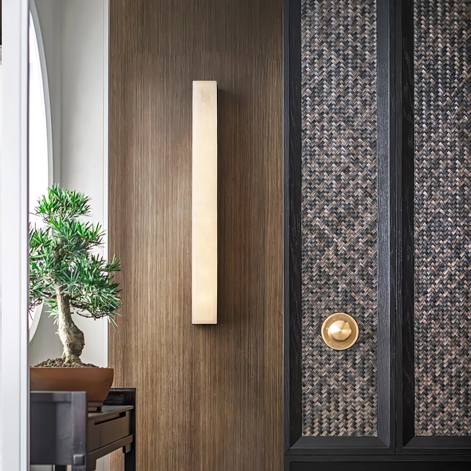 Isen Linear Brass Alabaster Wall Lamp - Neutralighting