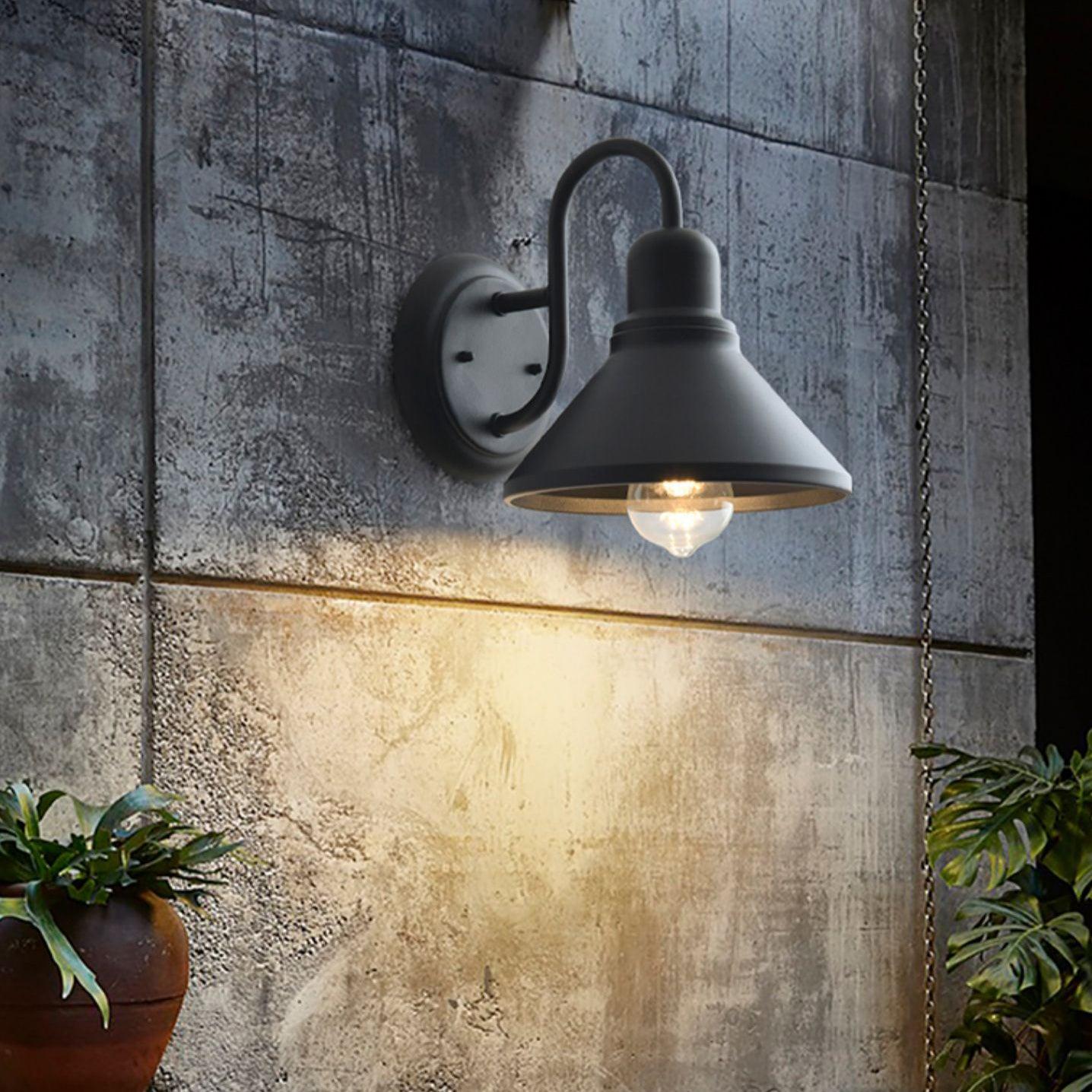 Ray Vintage Cone-shaped Ourdoor Wall Lamp - Neutralighting