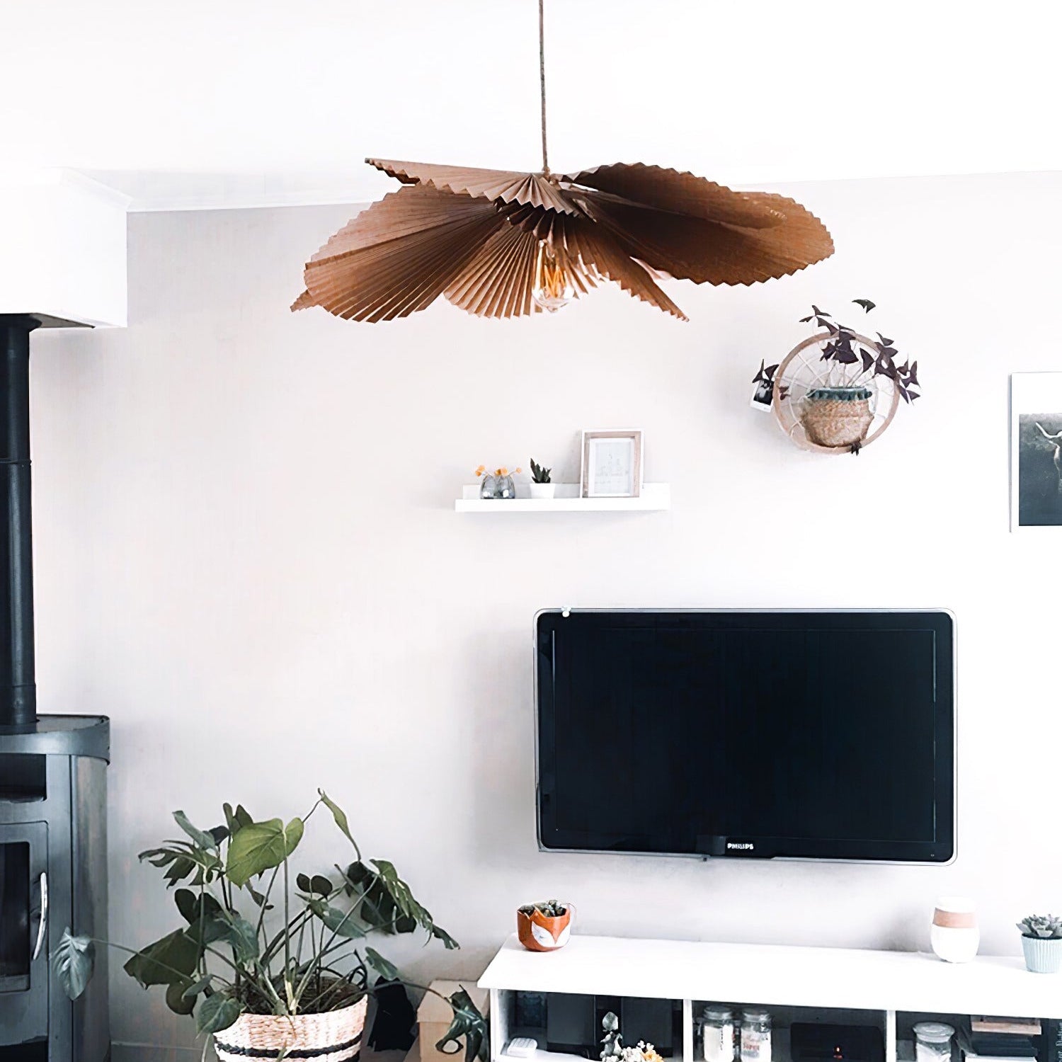 Lyra Folded Leaf Lotus Pendant Lamp Paper - Neutralighting