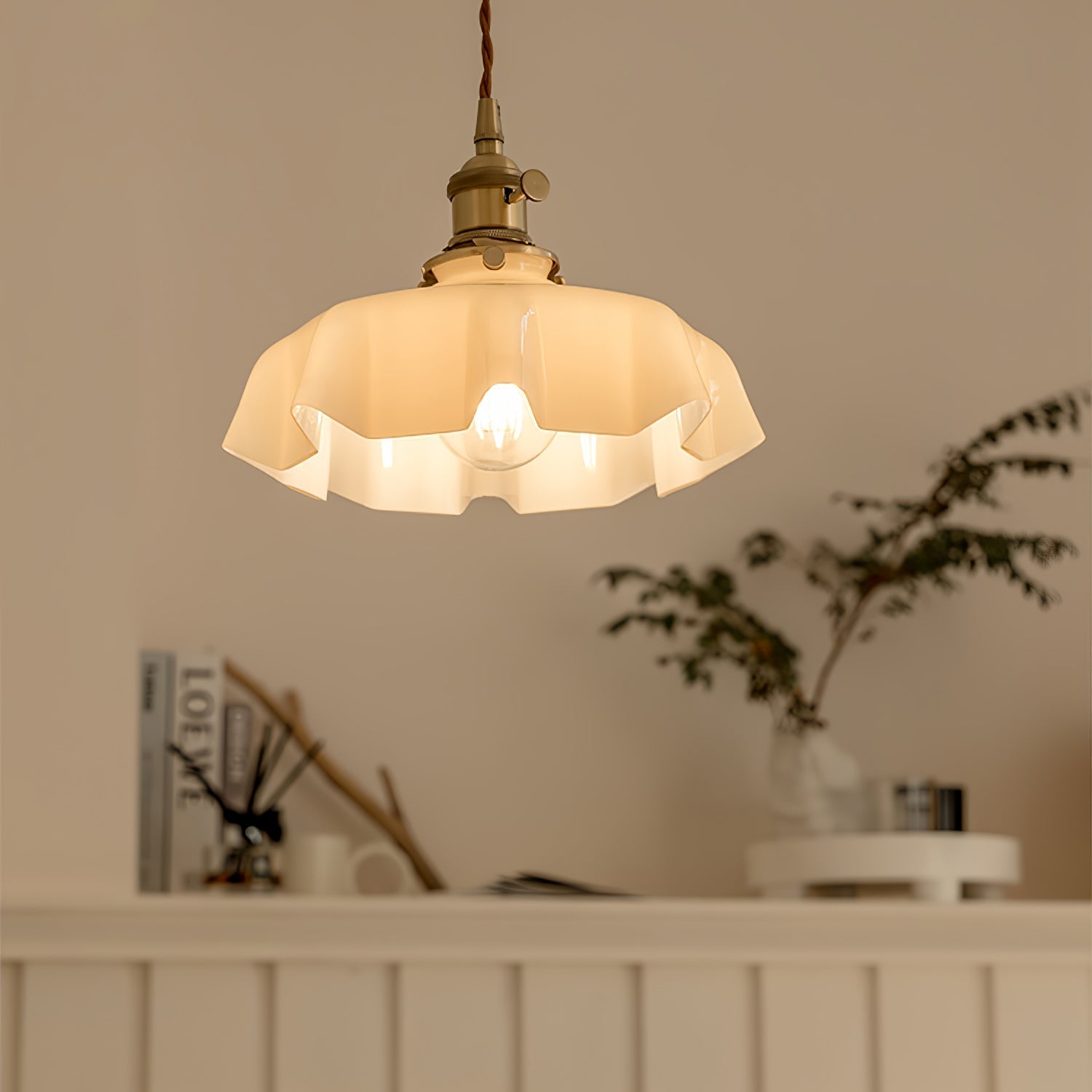 Civen Farmhouse Ruffled Pendant Light - Neutralighting