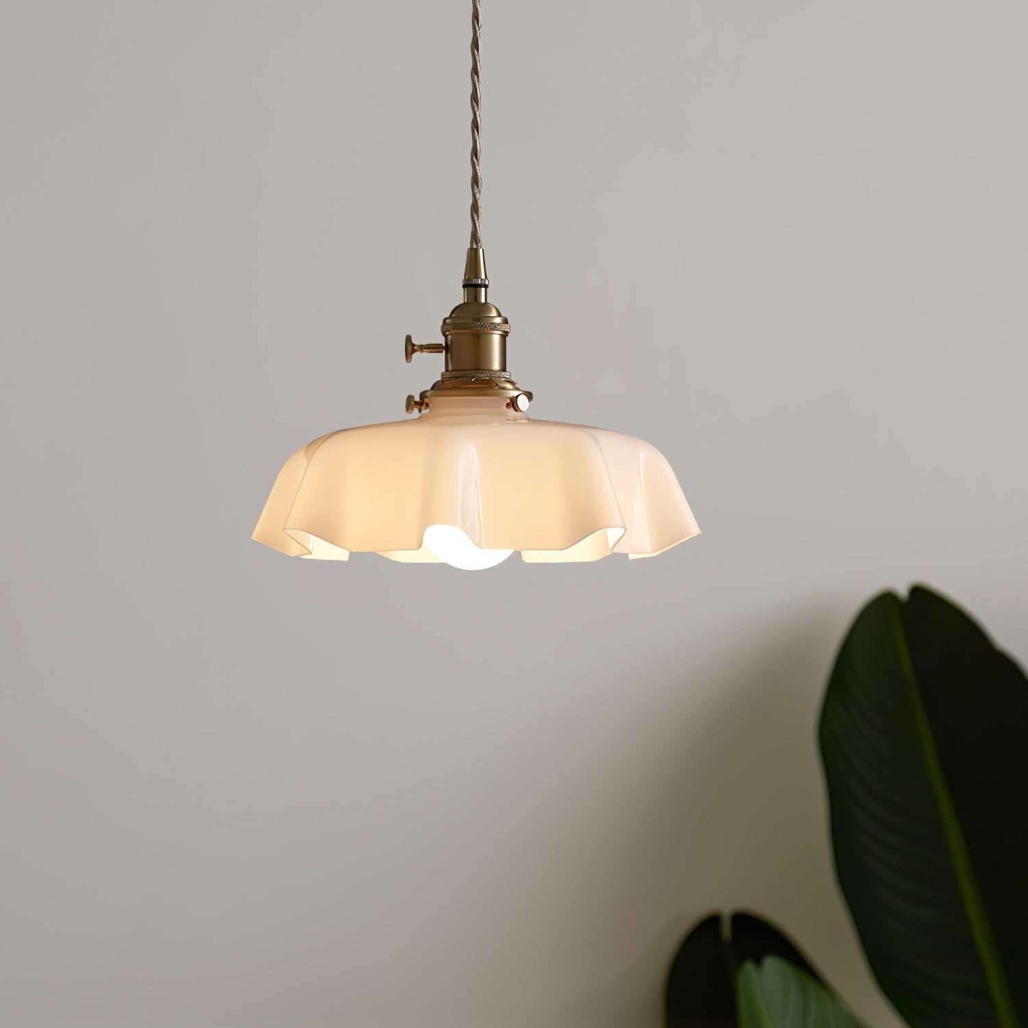Civen Farmhouse Ruffled Pendant Light - Neutralighting