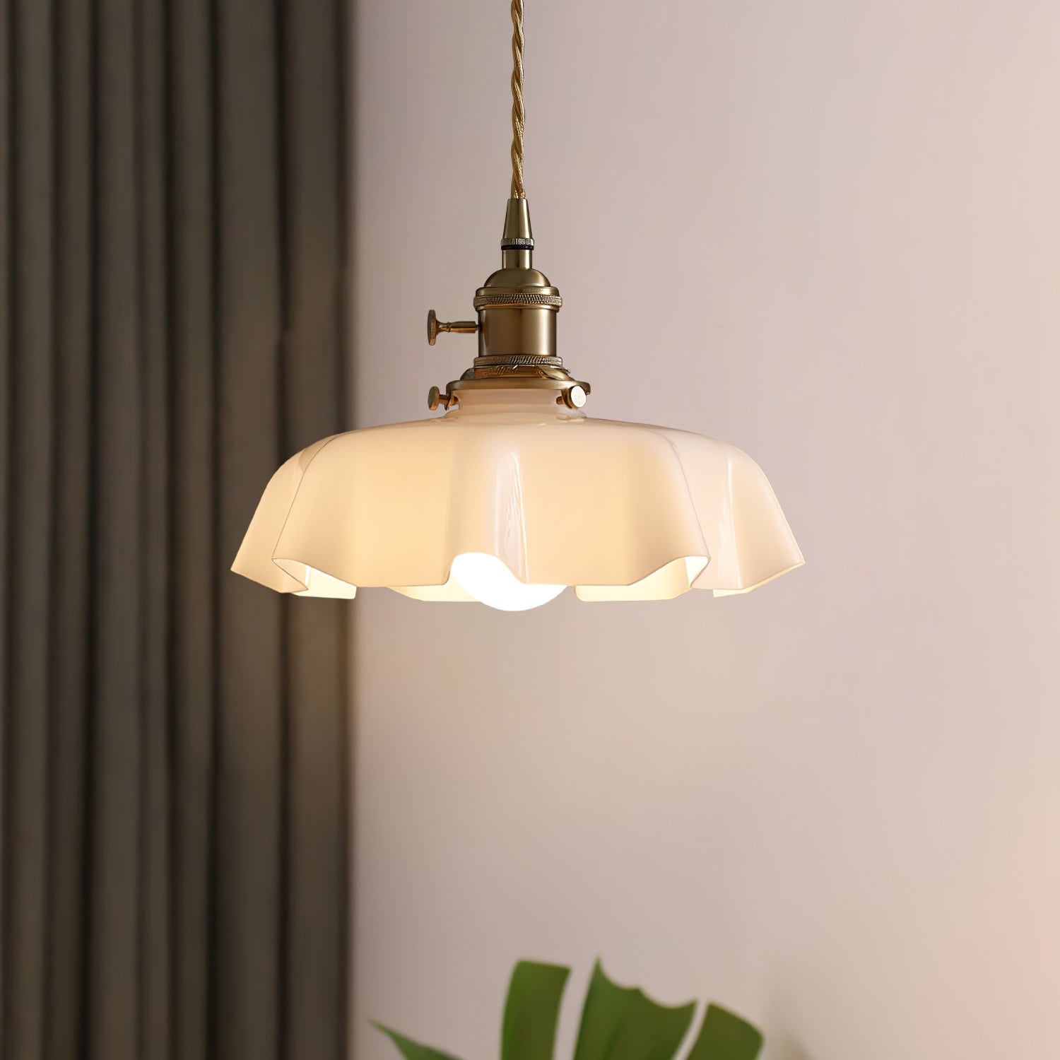Civen Farmhouse Ruffled Pendant Light - Neutralighting
