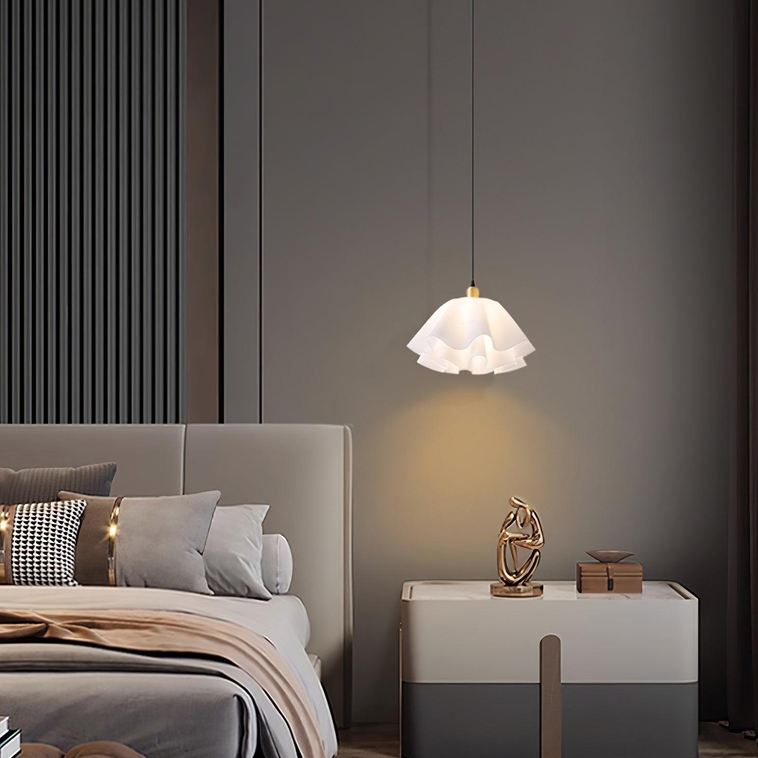 Lunisse Modern Petal Pendant Light - Neutralighting