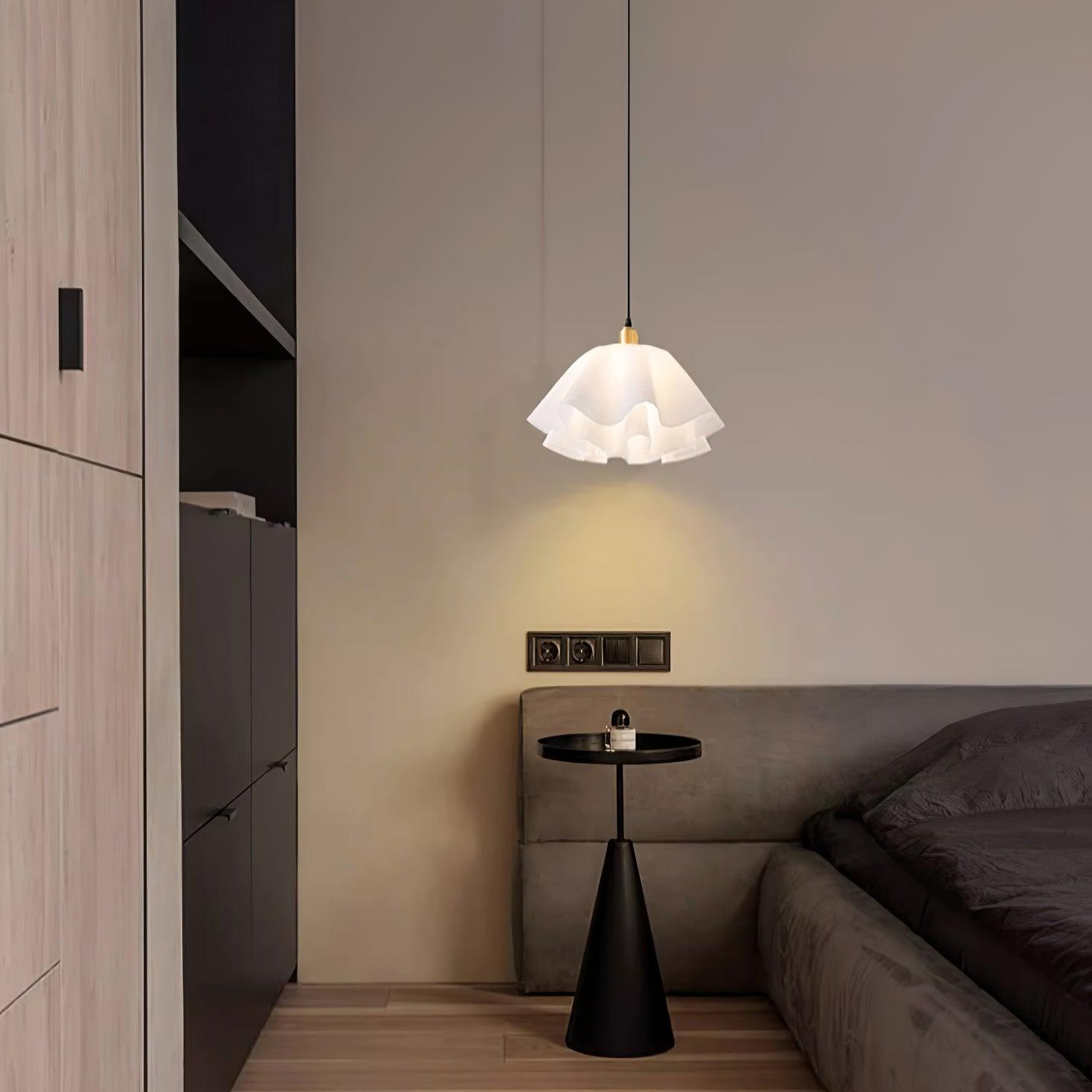 Lunisse Modern Petal Pendant Light - Neutralighting