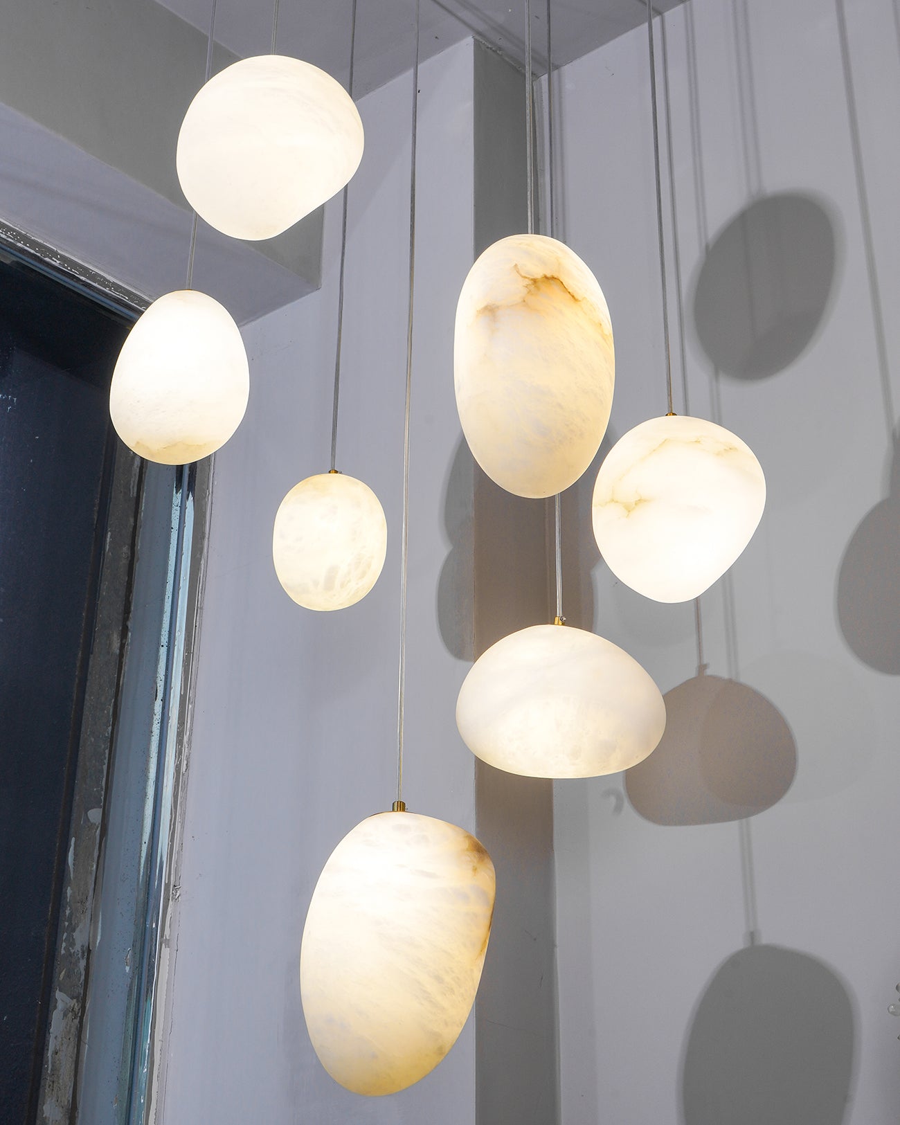 Goose Pendant Lamp Alabaster Brass Sophistication - Neutralighting