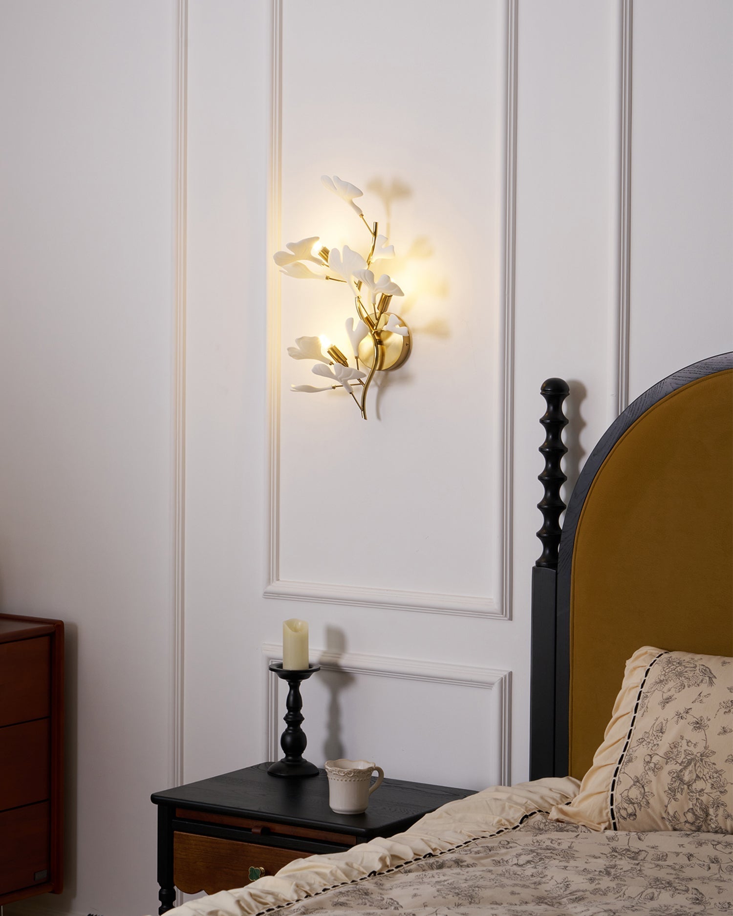 Wall Lamp Gingko Ceramic Petal Shades Gold Art Nouveau - Neutralighting