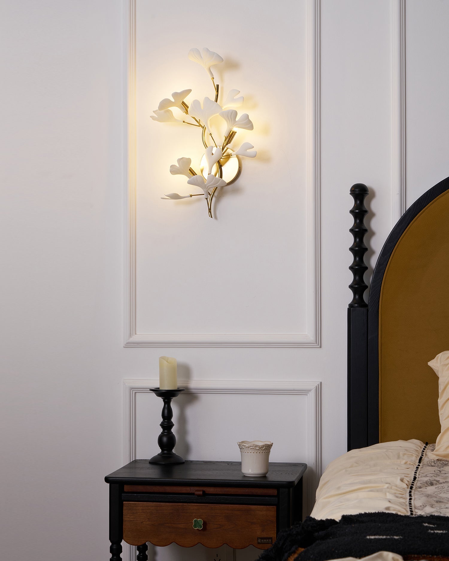 Wall Lamp Gingko Ceramic Petal Shades Gold Art Nouveau - Neutralighting