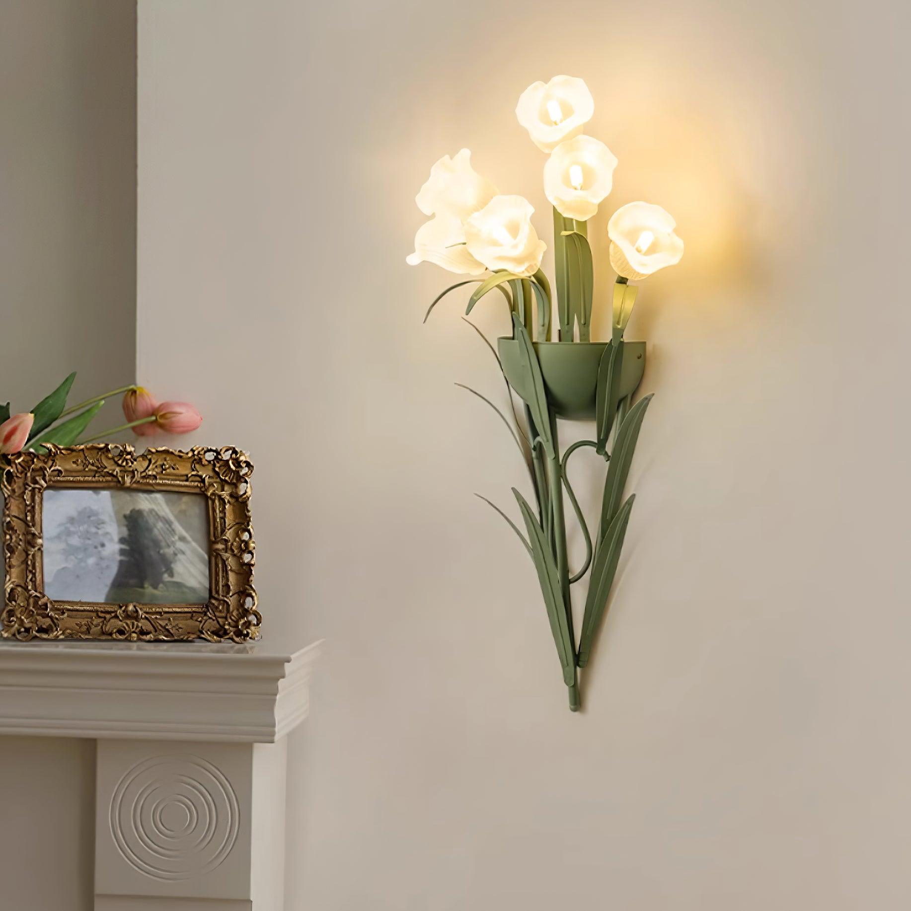 Lunafleur Lily Wall Lamp - Neutralighting