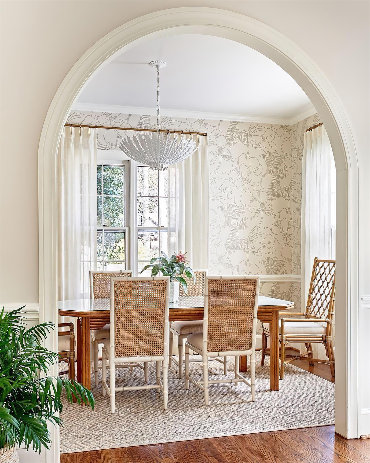 Geyon Golden Leaf Chandelier - Neutralighting