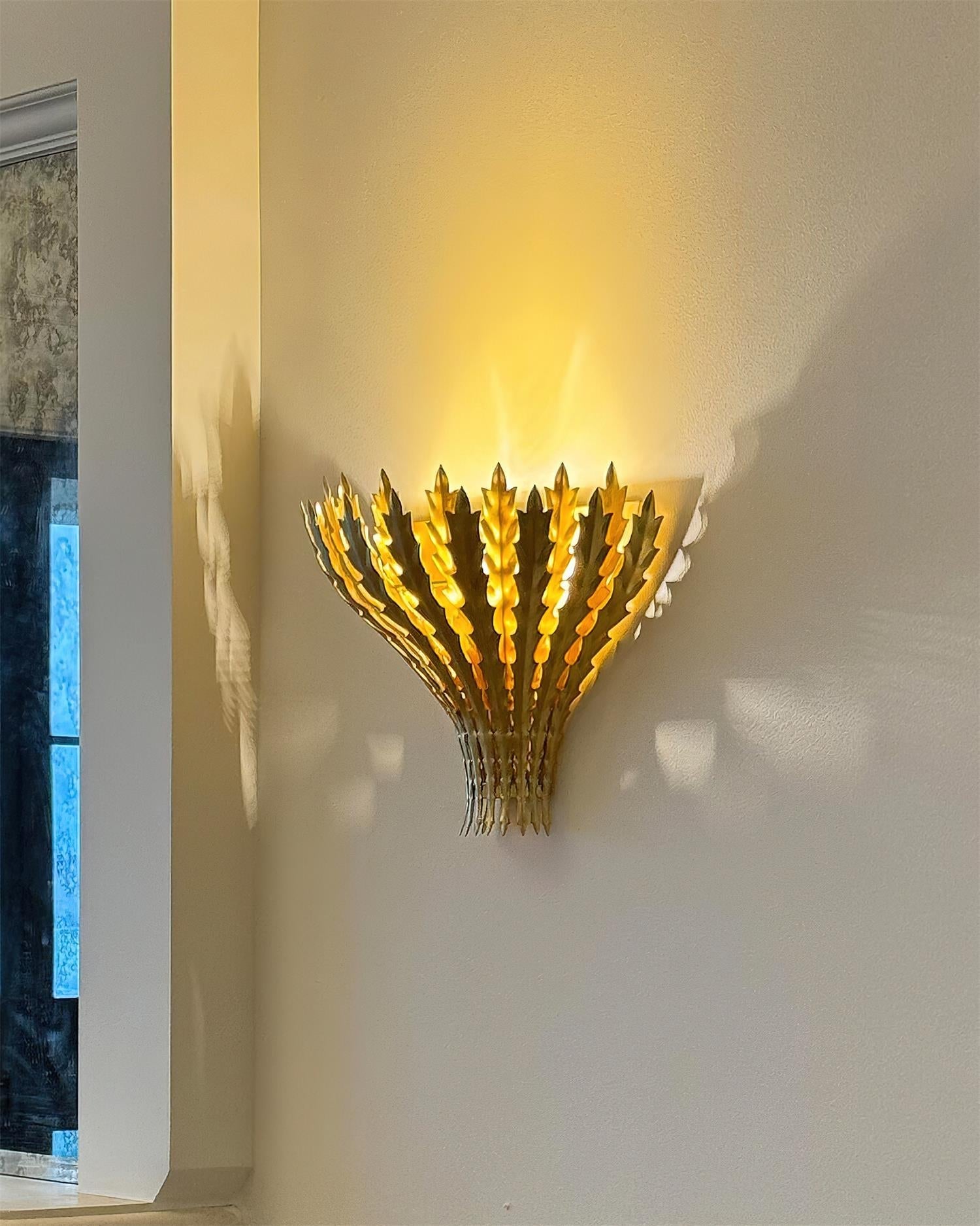 Wall Light Handmade Leaf Motif Metal Body Elegant Sconce - Neutralighting