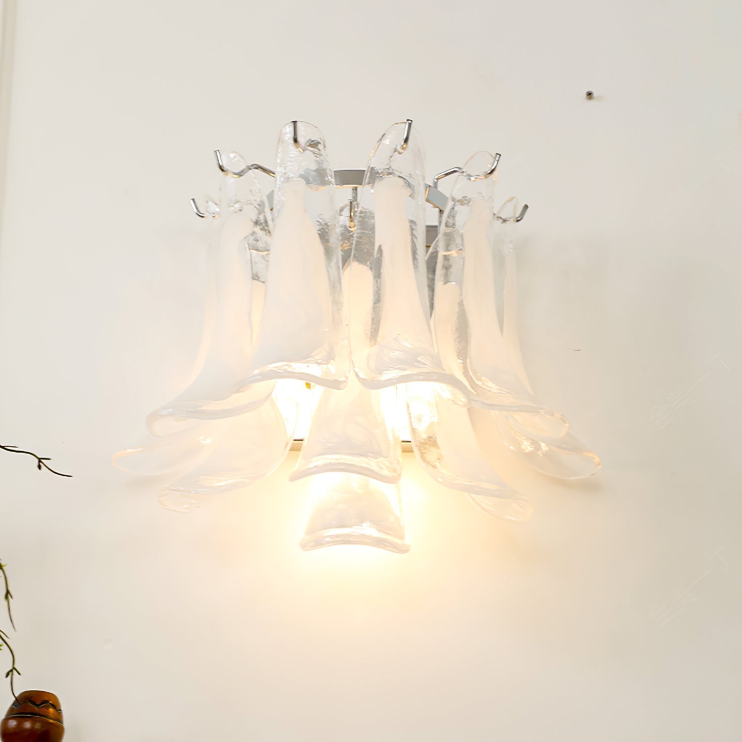 Aurora Wall Lamp Petal Glass Horseshoe Shaped Minimalist - Neutralighting