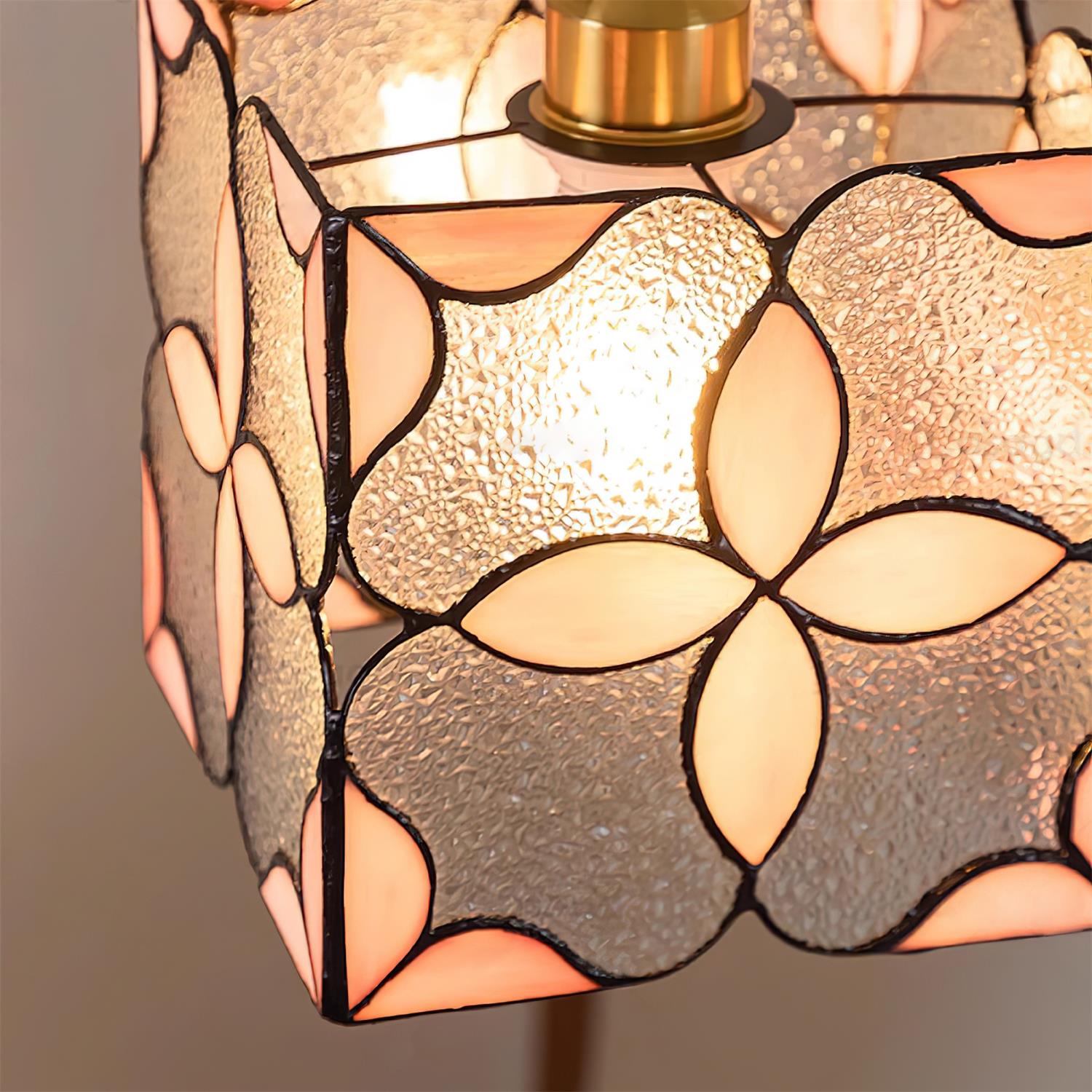 Glyna Tiffany Pendant Light - Neutralighting