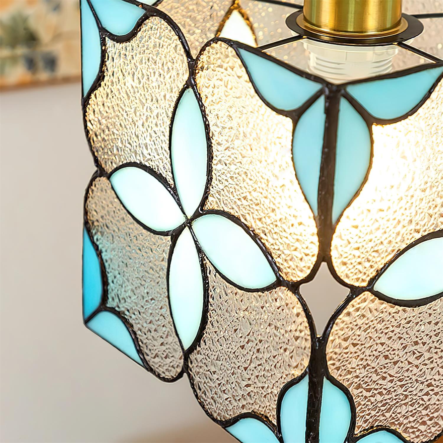 Glyna Tiffany Pendant Light - Neutralighting