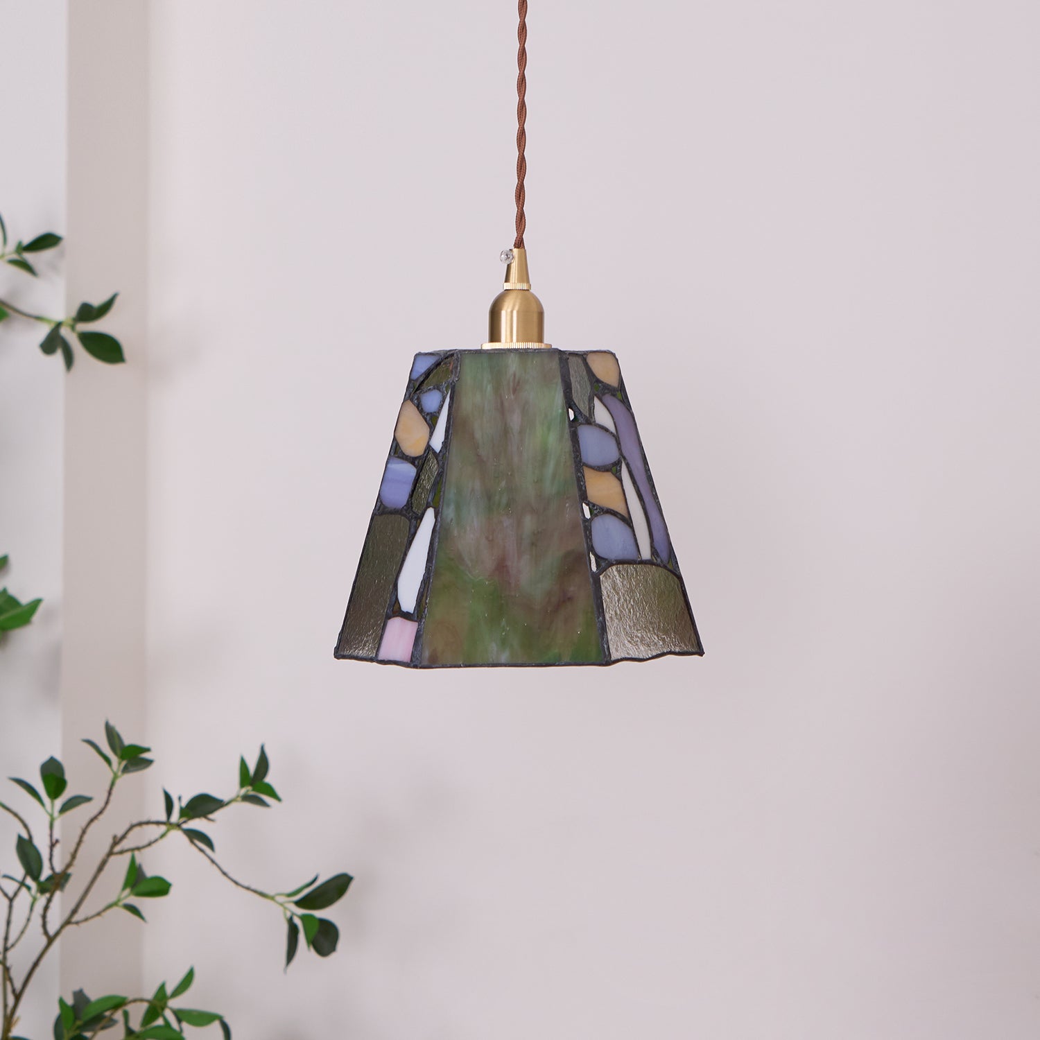 Mavine Tiffany-Style Stained Glass Pendant Light - Neutralighting