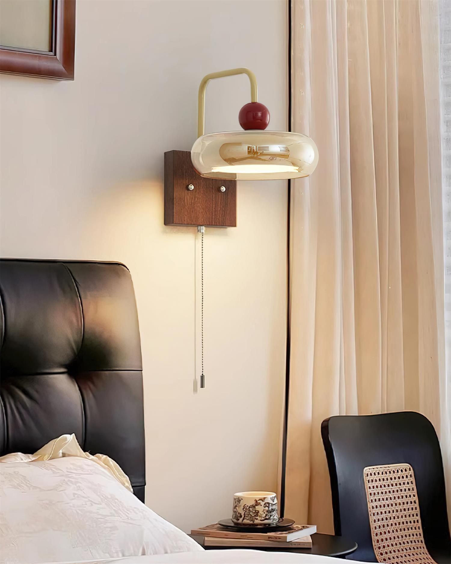 Eplio Retro Metal & Glass Wall Lamp - Neutralighting