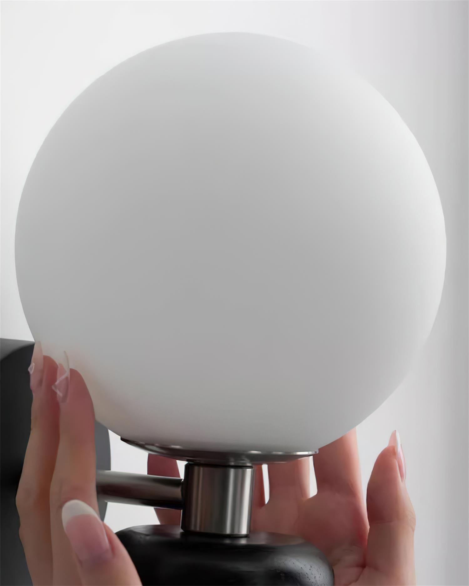 Evelo Modern Globe Wall Lamp - Neutralighting