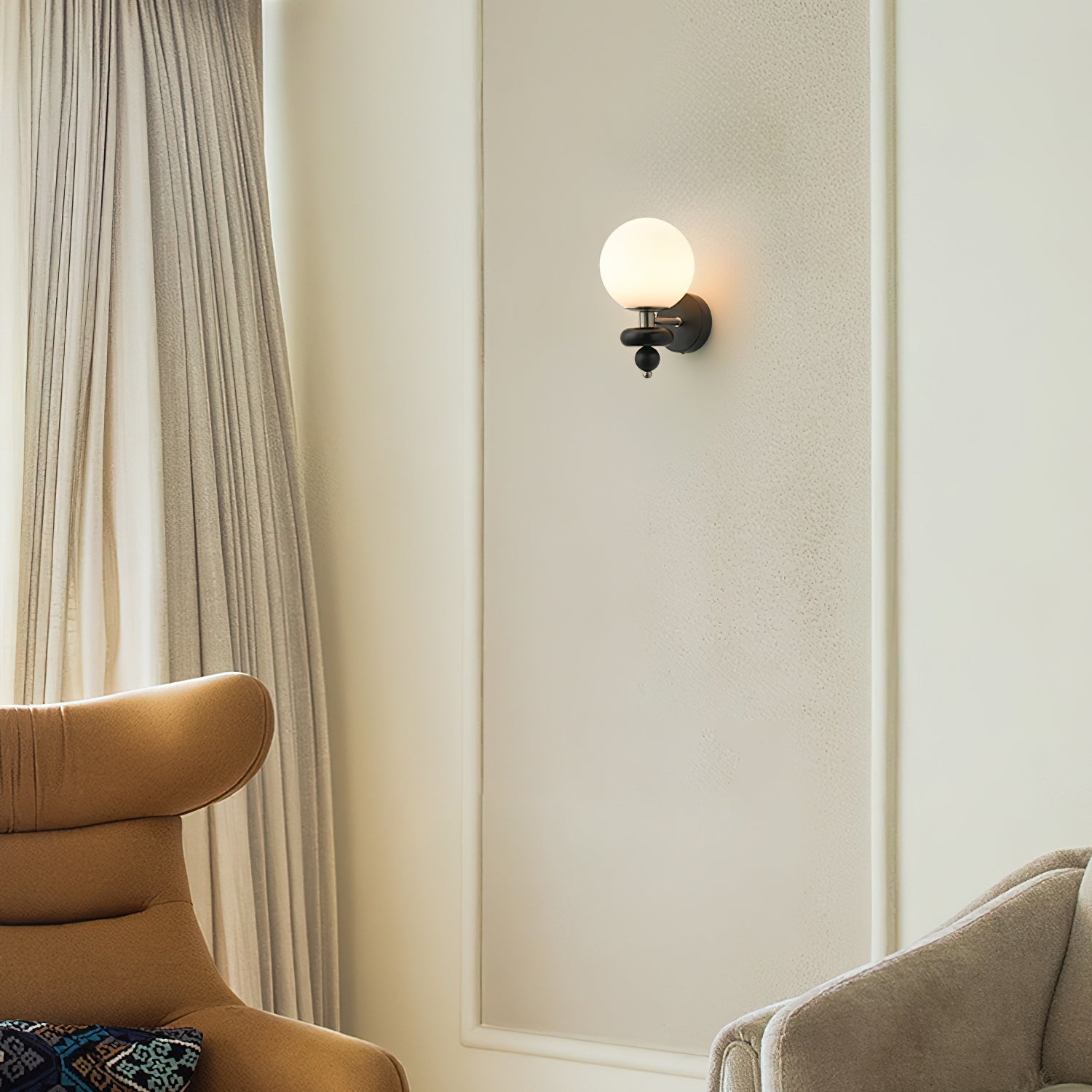 Evelo Modern Globe Wall Lamp - Neutralighting