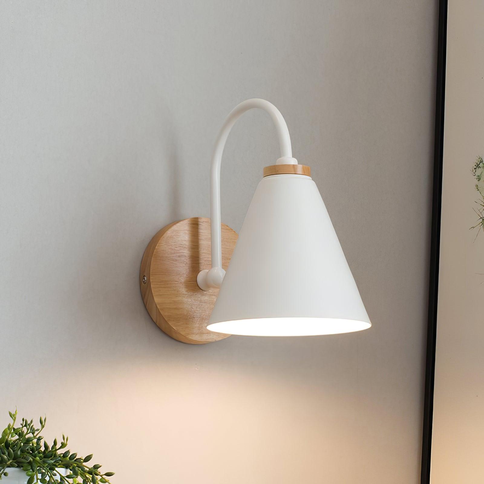Sern Nordic Wood Wall Lamp - Neutralighting