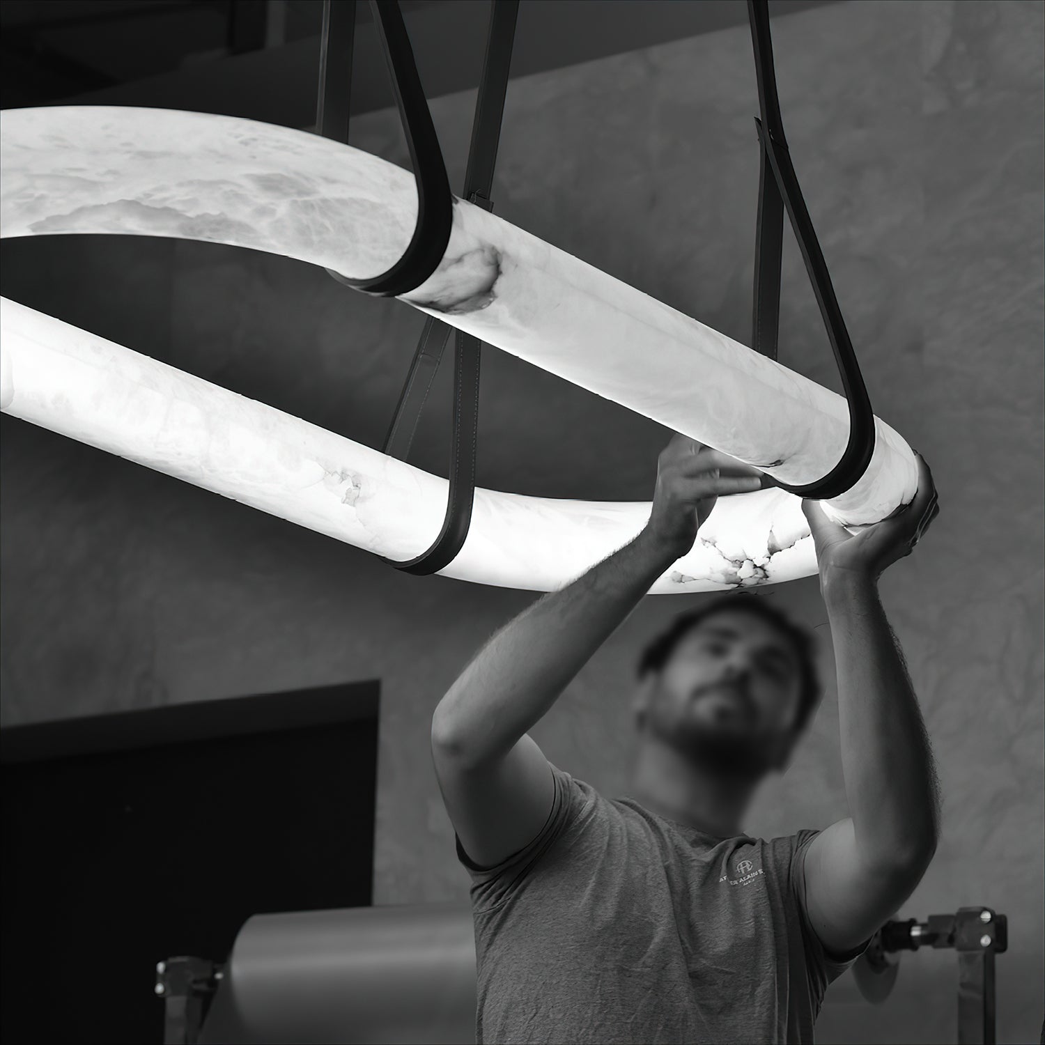 Kurve Chandelier Alabaster Ring Artificial leather - Neutralighting