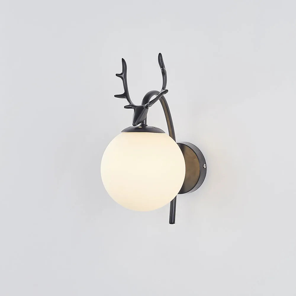 Valentina Modern Art-Deco Deer Bedside Wall Lamp, Black/Gold - Neutralighting