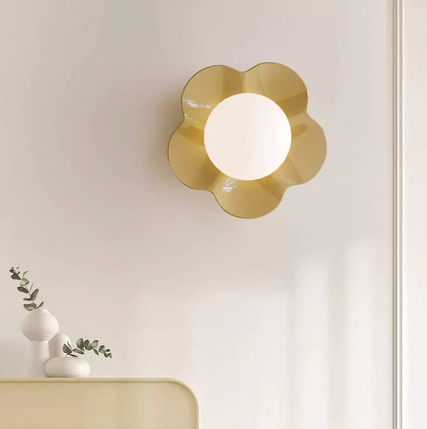 Petalia Wall Lamp - Neutralighting