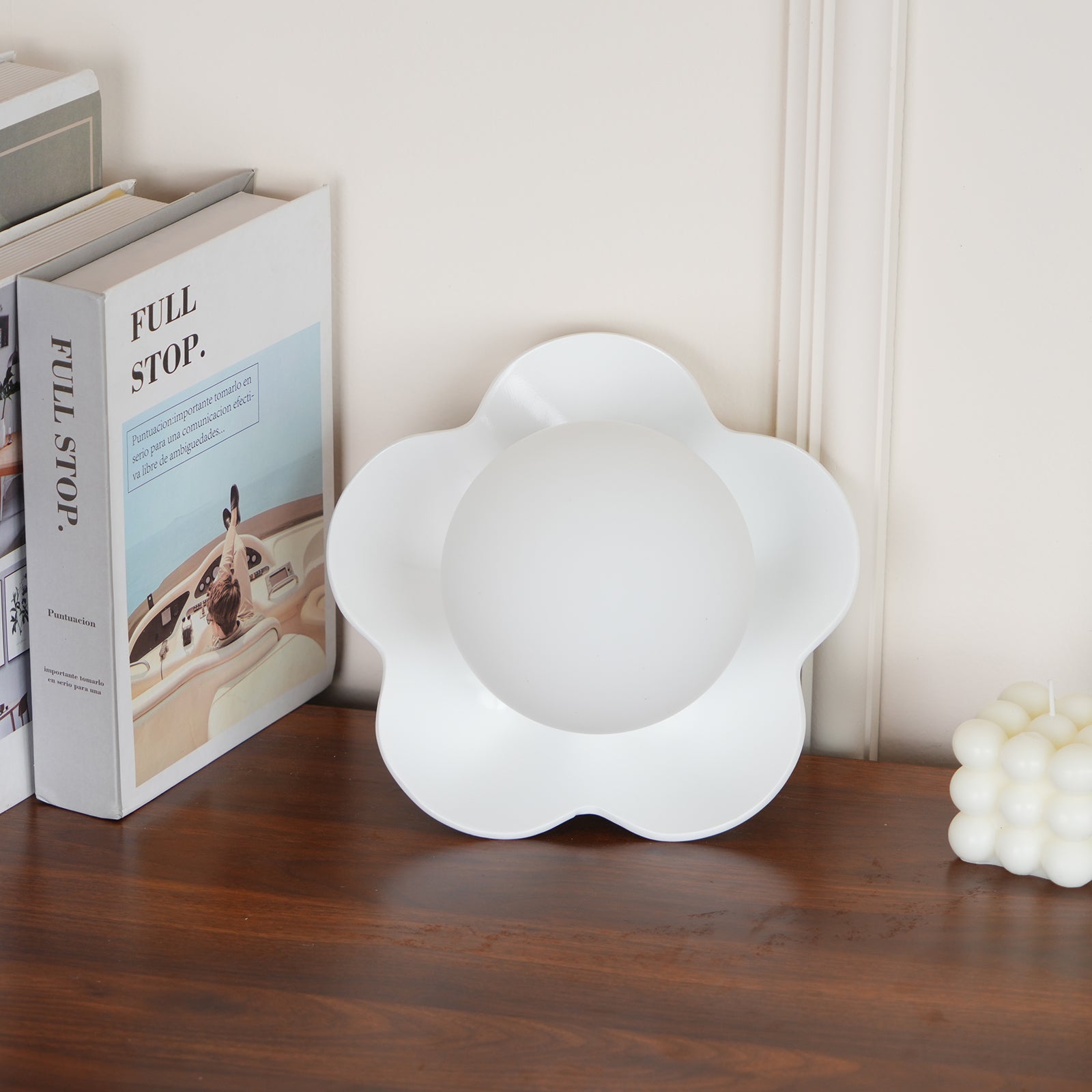 Petalia Wall Lamp - Neutralighting