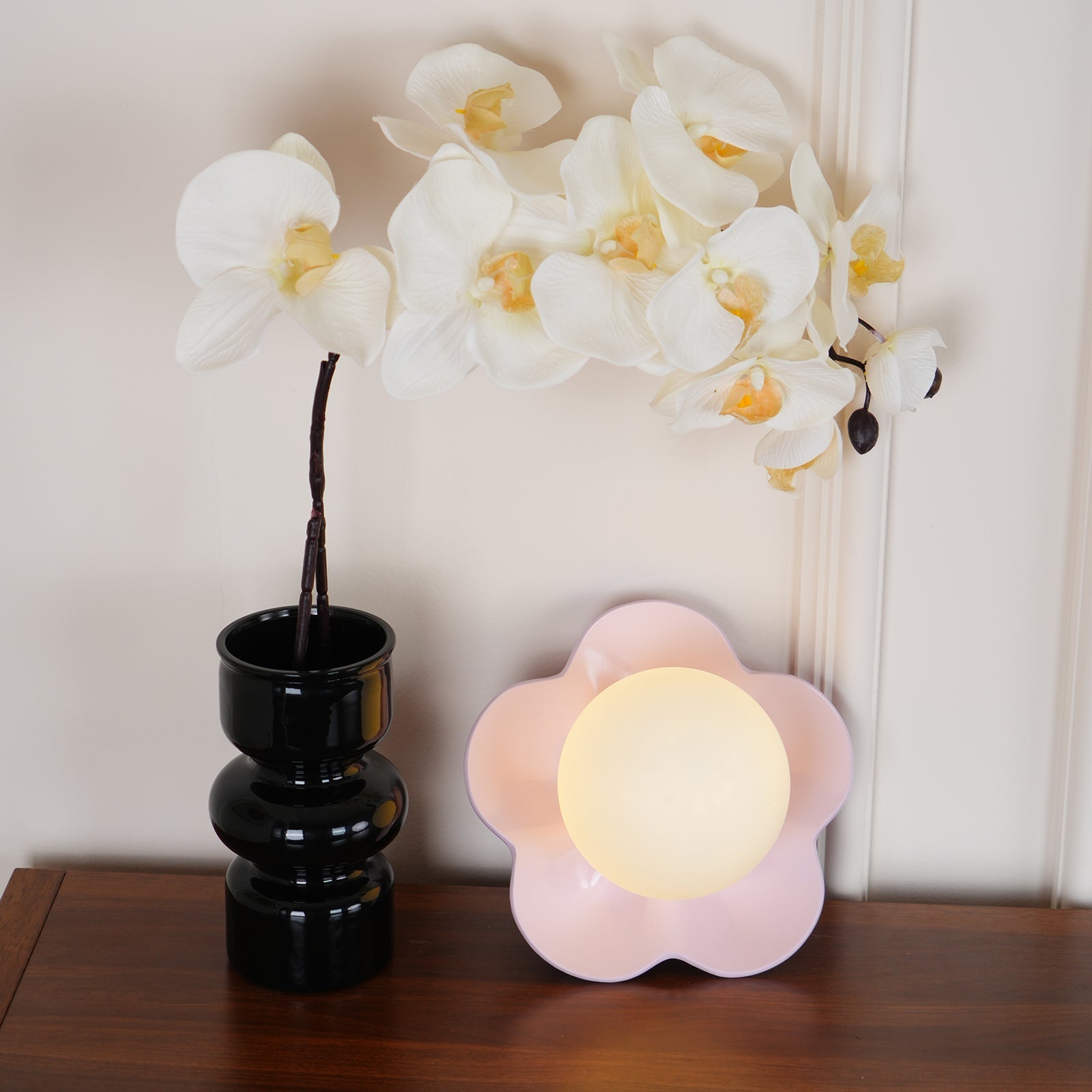 Petalia Wall Lamp - Neutralighting