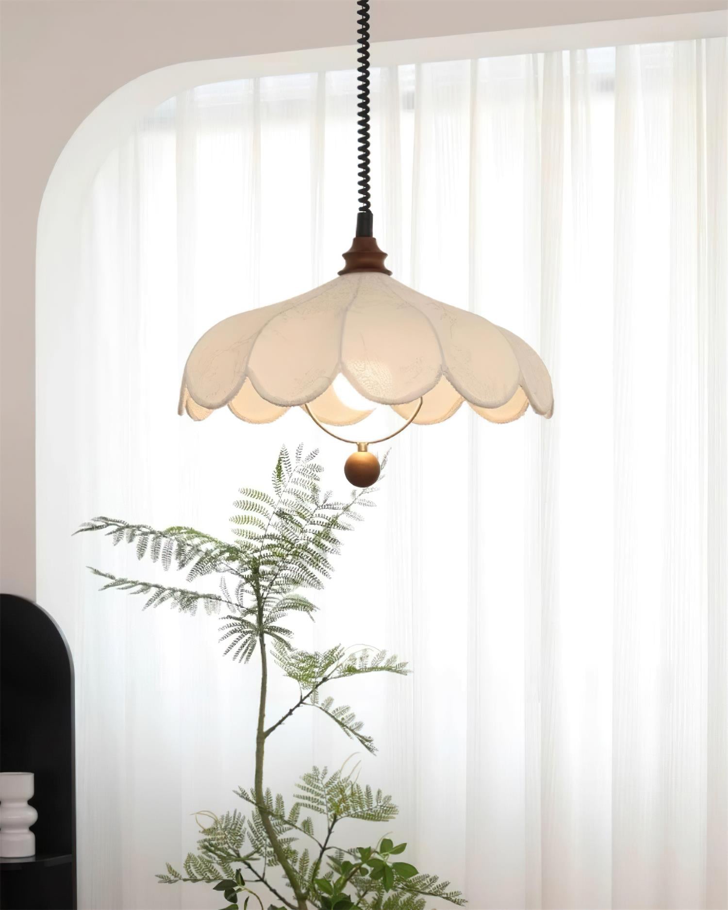 Pendant Lamp Petals with Pattern Vintage Floral French Elegance - Neutralighting