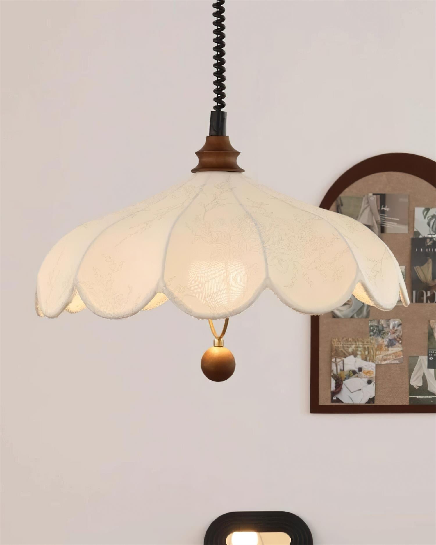 Pendant Lamp Petals with Pattern Vintage Floral French Elegance - Neutralighting