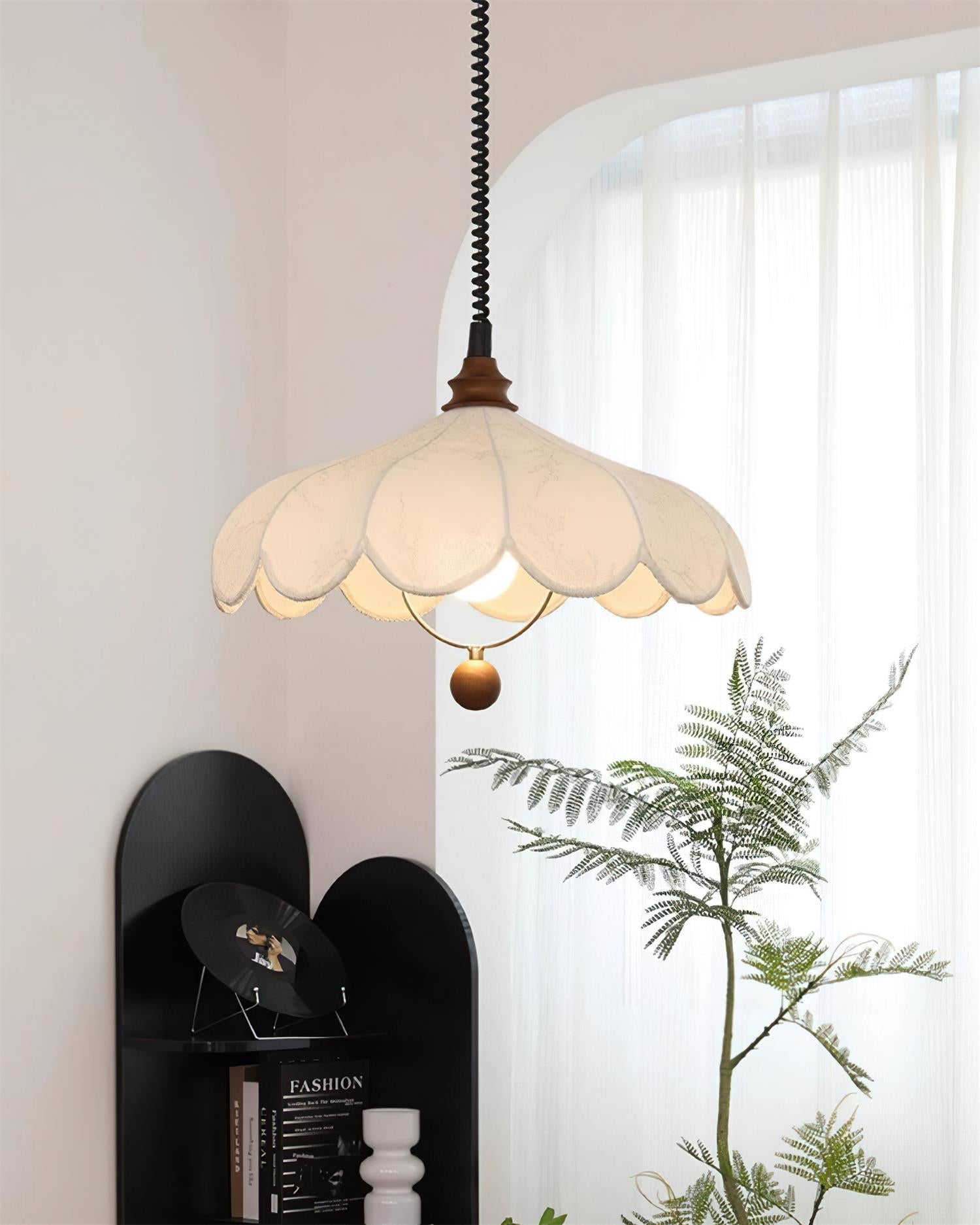 Pendant Lamp Petals with Pattern Vintage Floral French Elegance - Neutralighting