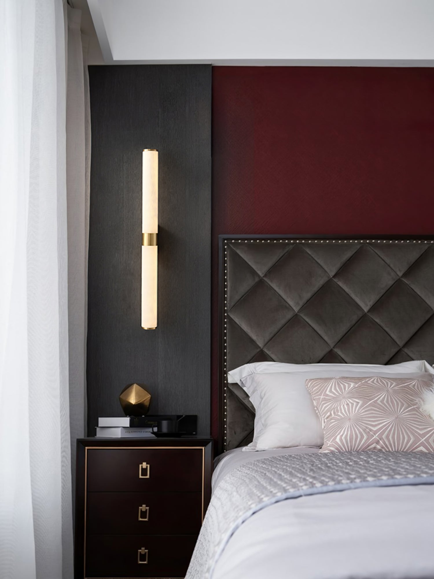 Olmirira Minimalist Alabaster Wall Lamp - Neutralighting