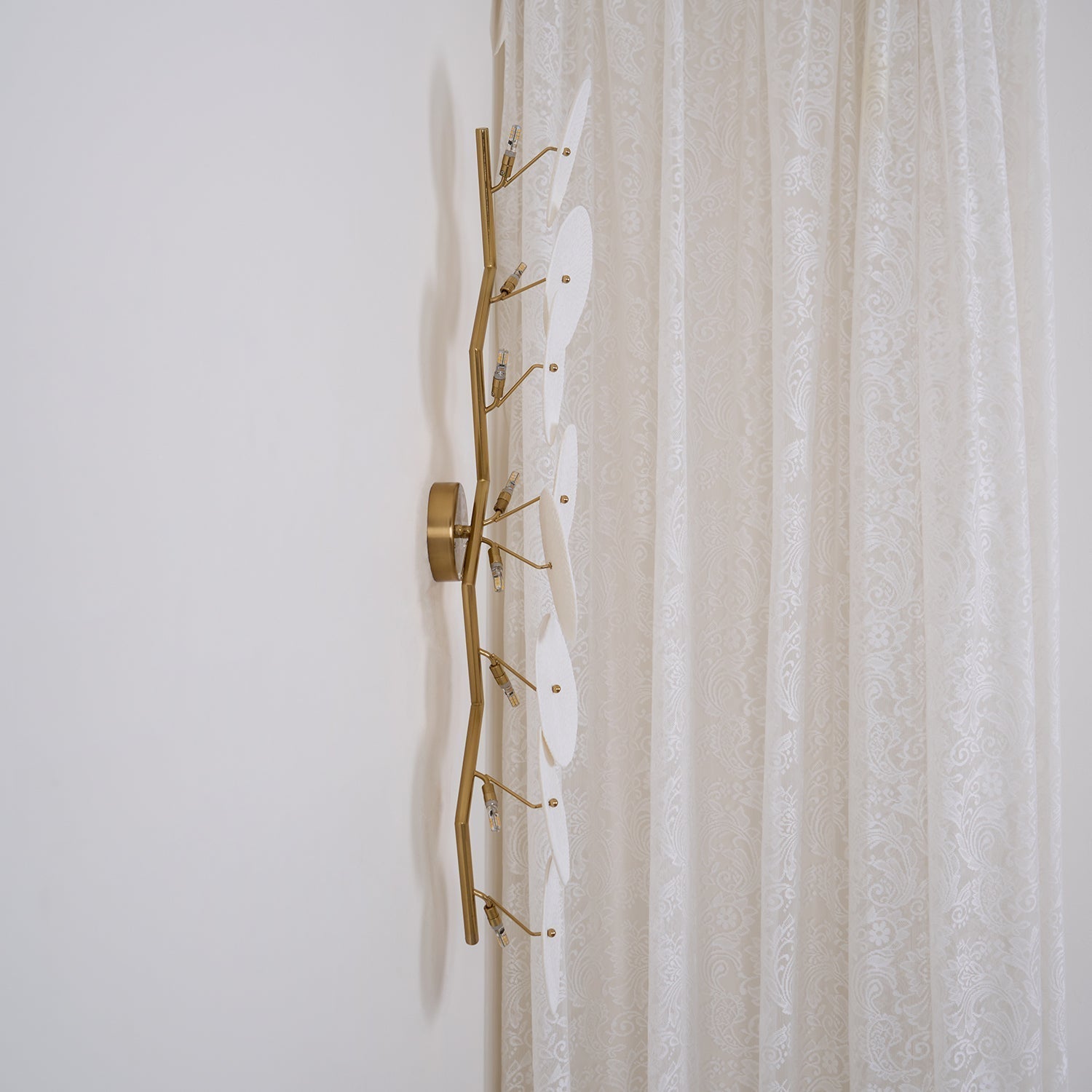 Kaivo Lotus Petal Wall Lamp - Neutralighting