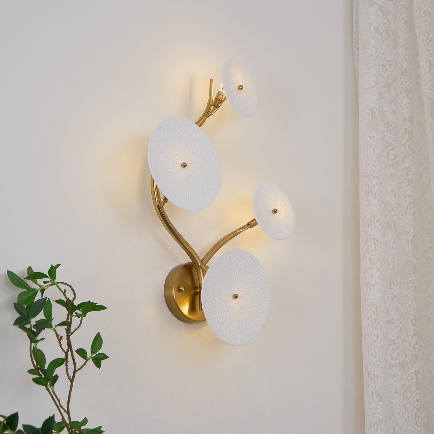 Kaivo Lotus Petal Wall Lamp - Neutralighting
