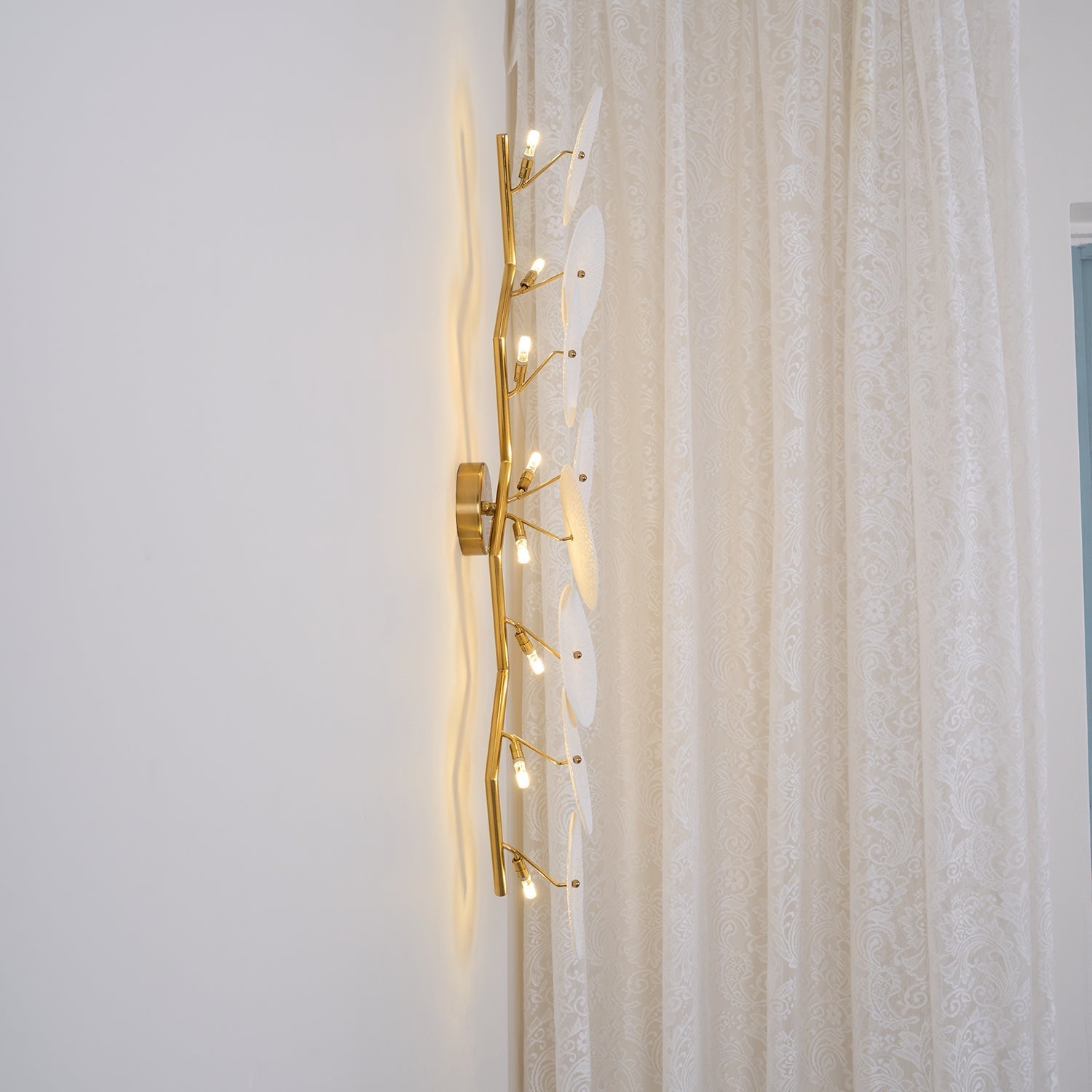 Kaivo Lotus Petal Wall Lamp - Neutralighting