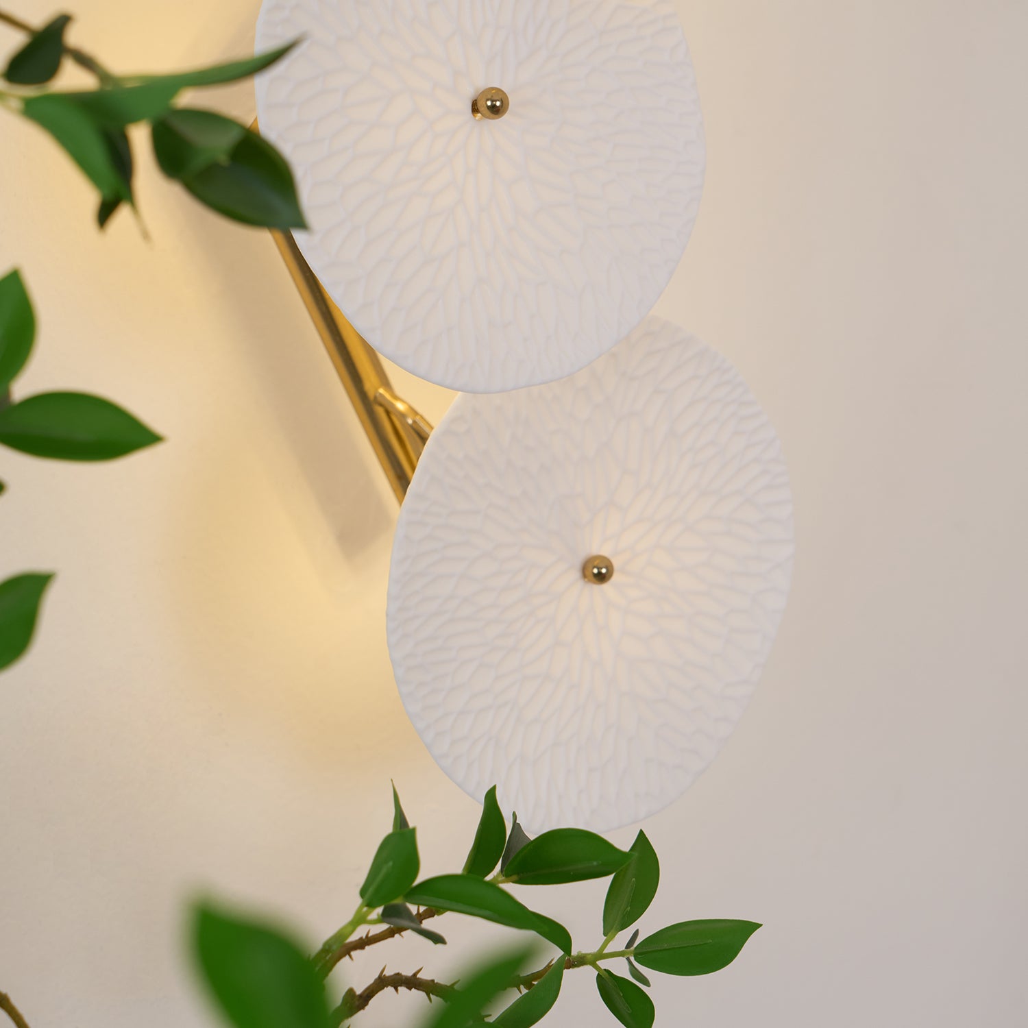Kaivo Lotus Petal Wall Lamp - Neutralighting