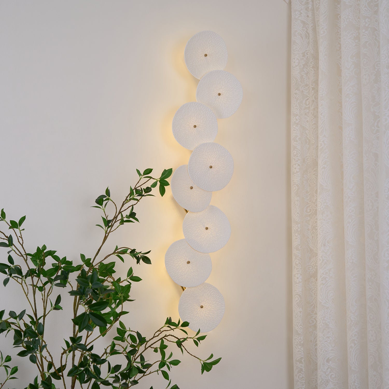 Kaivo Lotus Petal Wall Lamp - Neutralighting