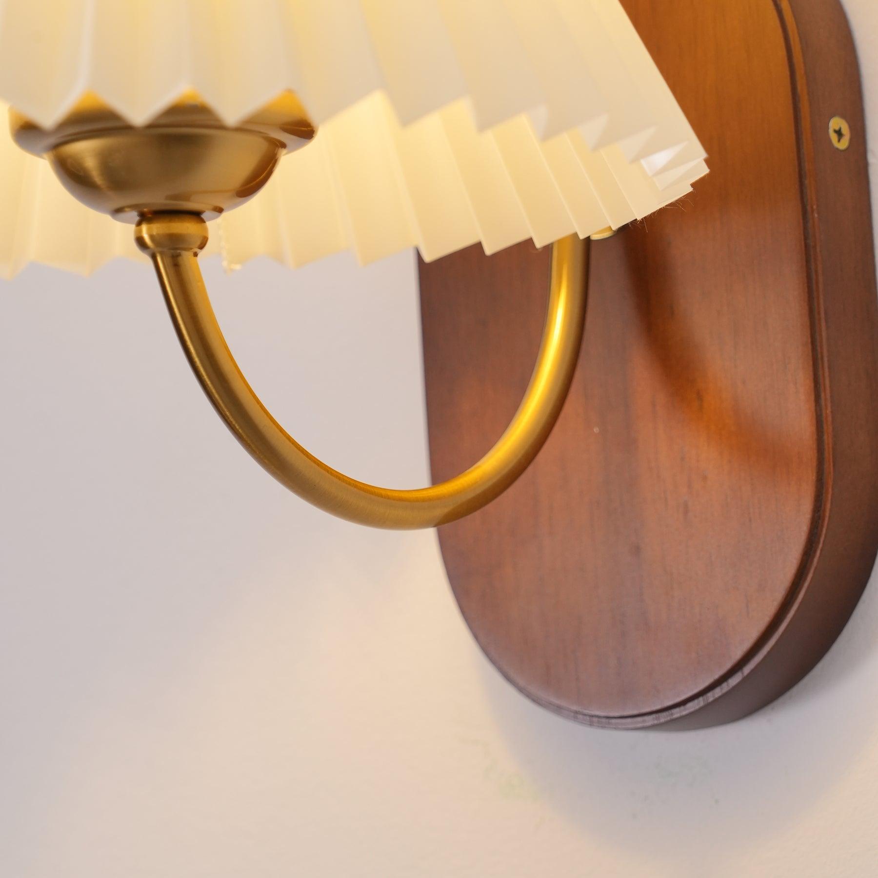 Solenne Vintage Pleated Shade Wall Lamp - Neutralighting